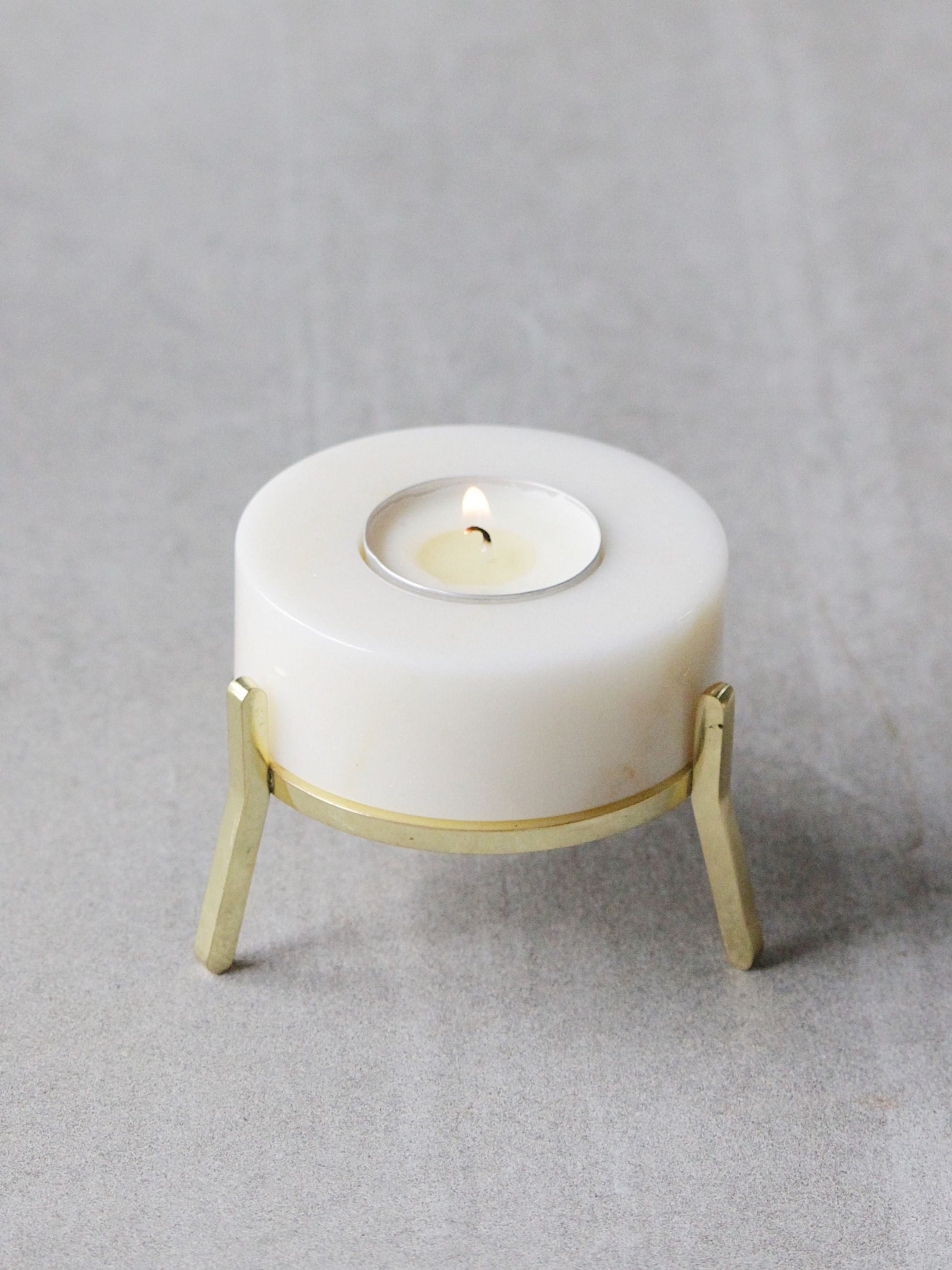 Fyre 2.0 - Small White