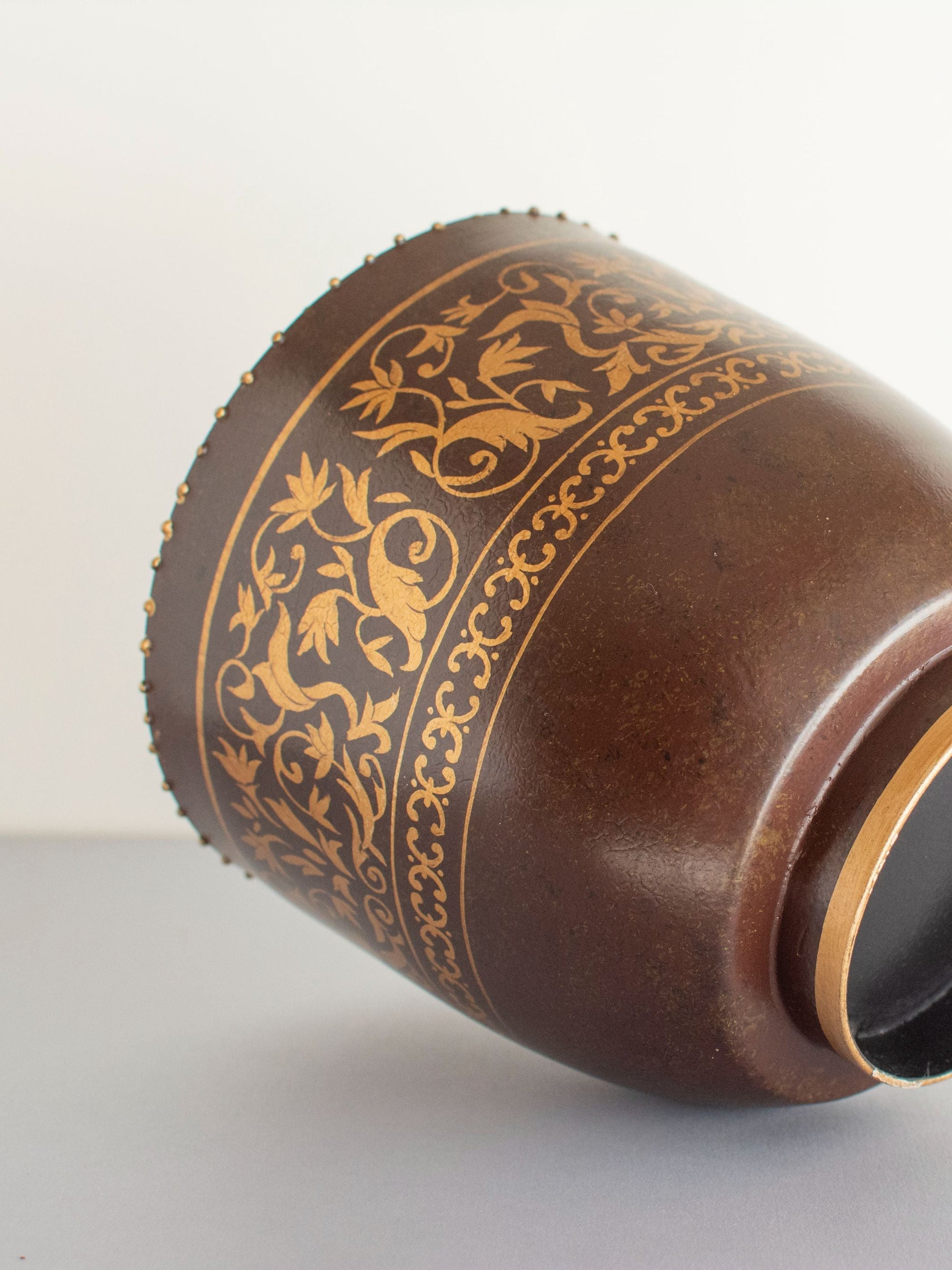 Gul Handpainted Iron Planter Large