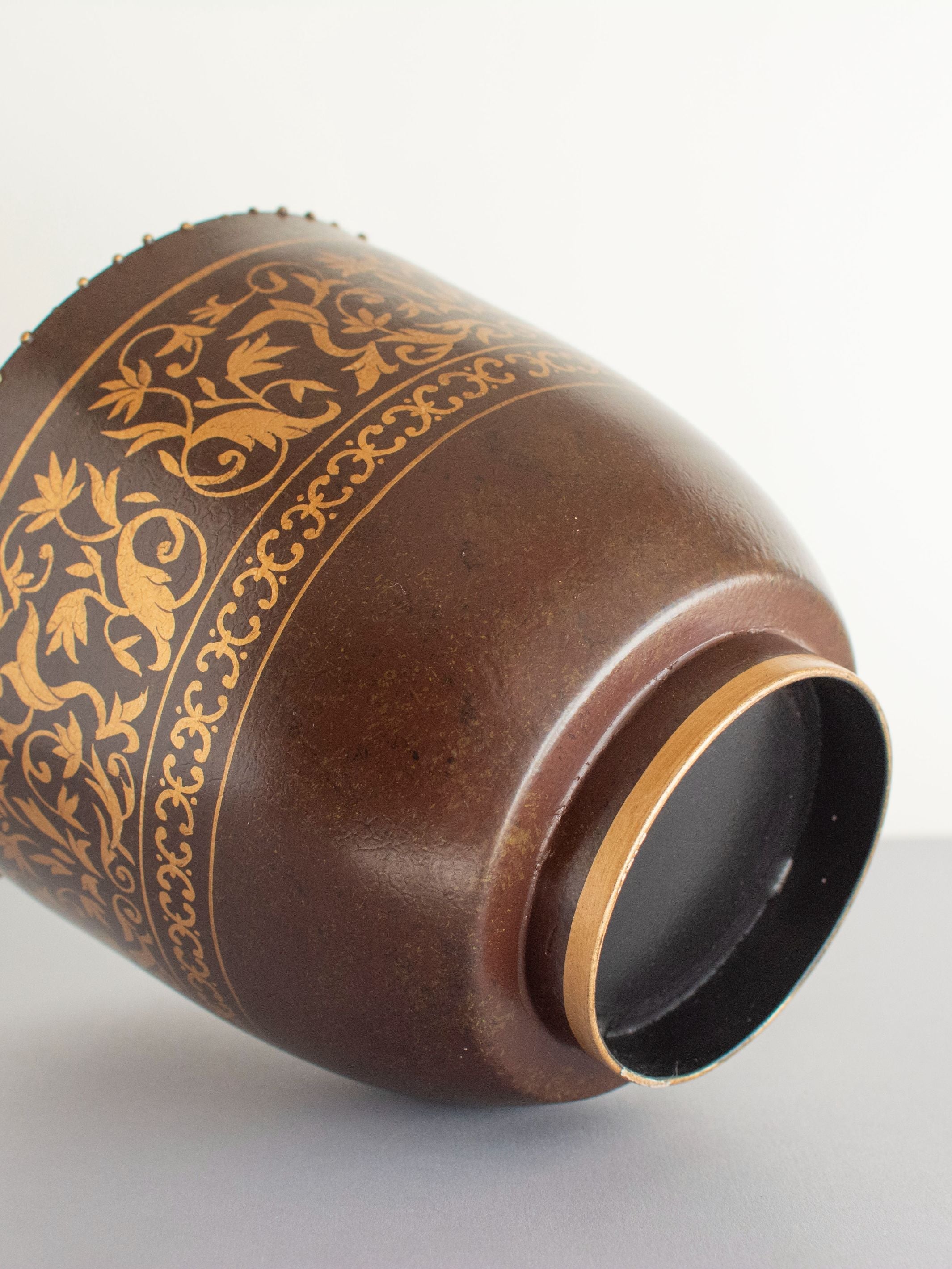 Gul Handpainted Iron Planter Small