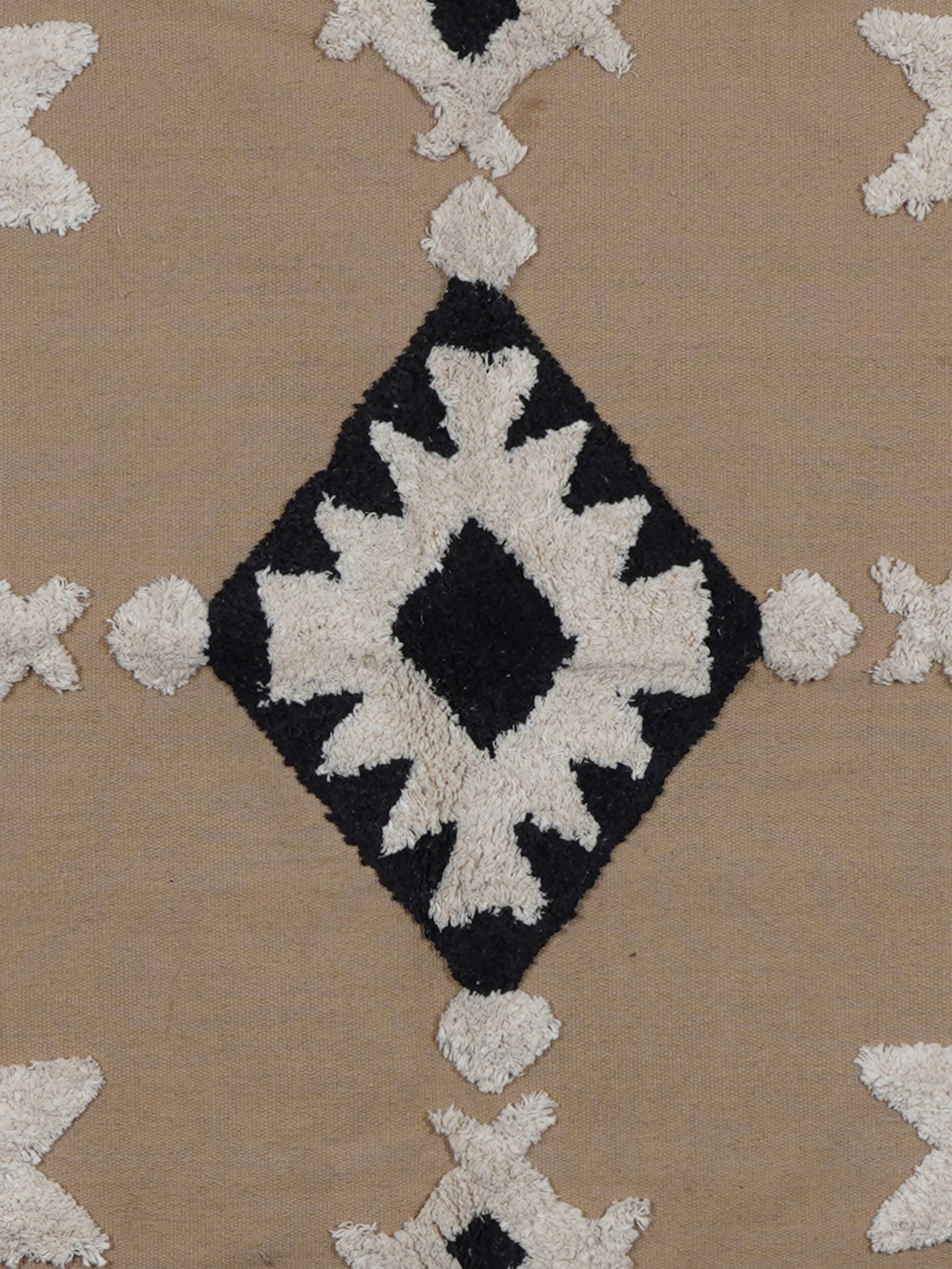Makosa Tufted Rug