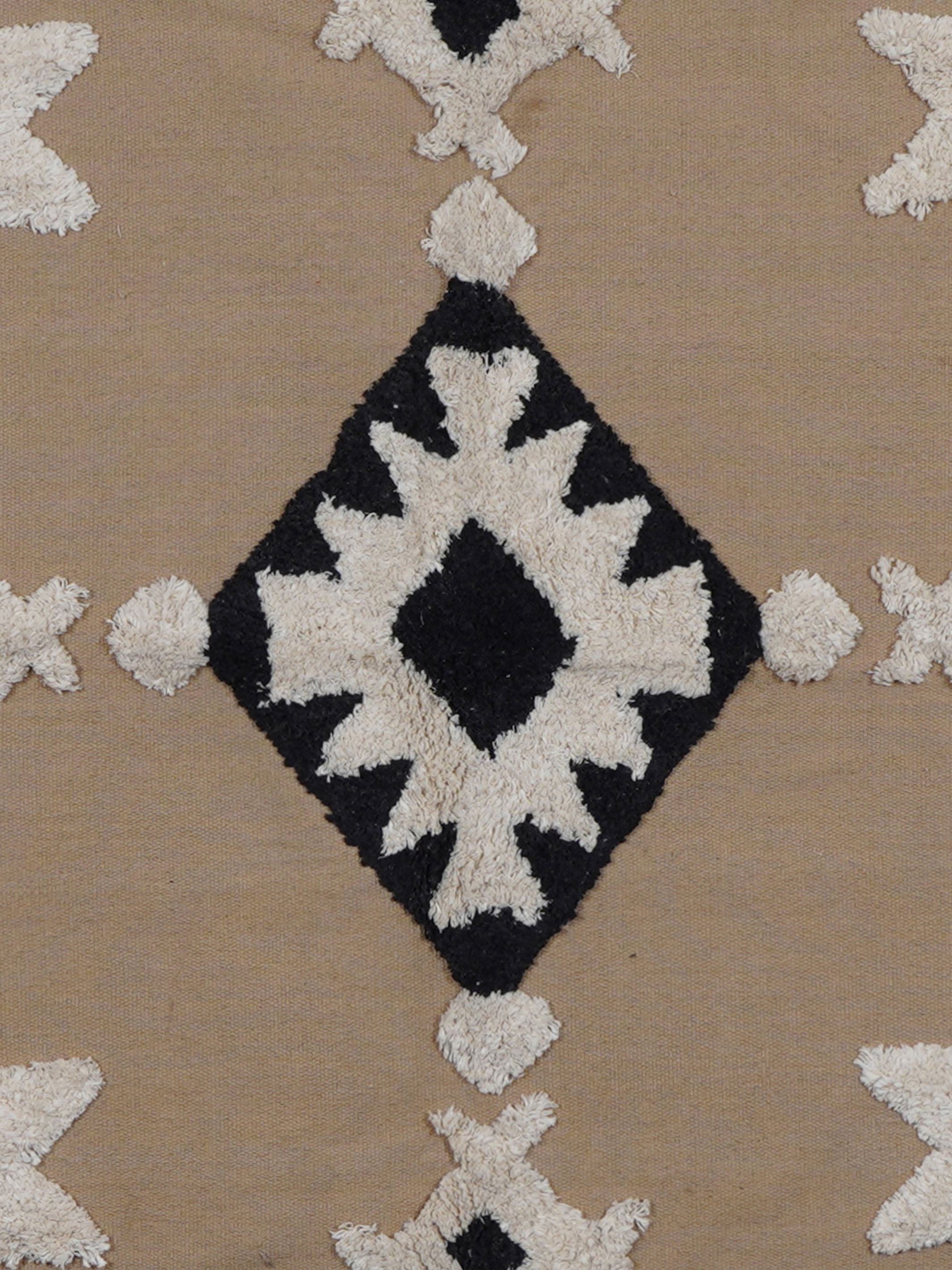 Makosa Tufted Rug