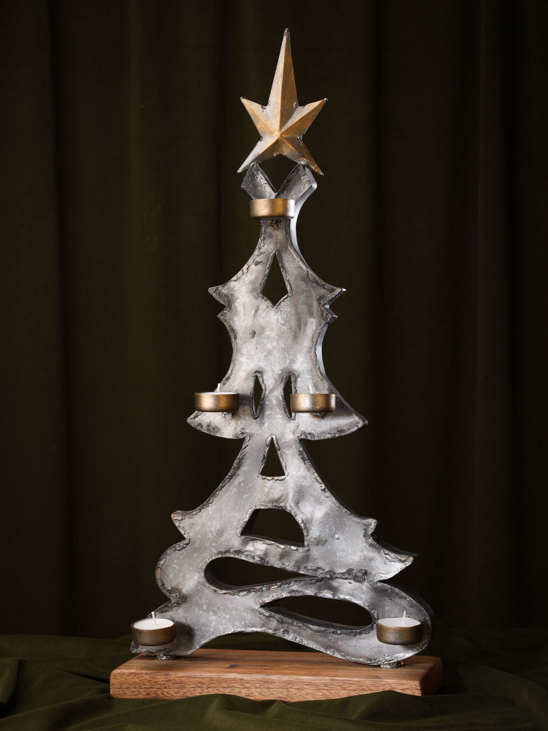 Metallic Glow Xmas Tree