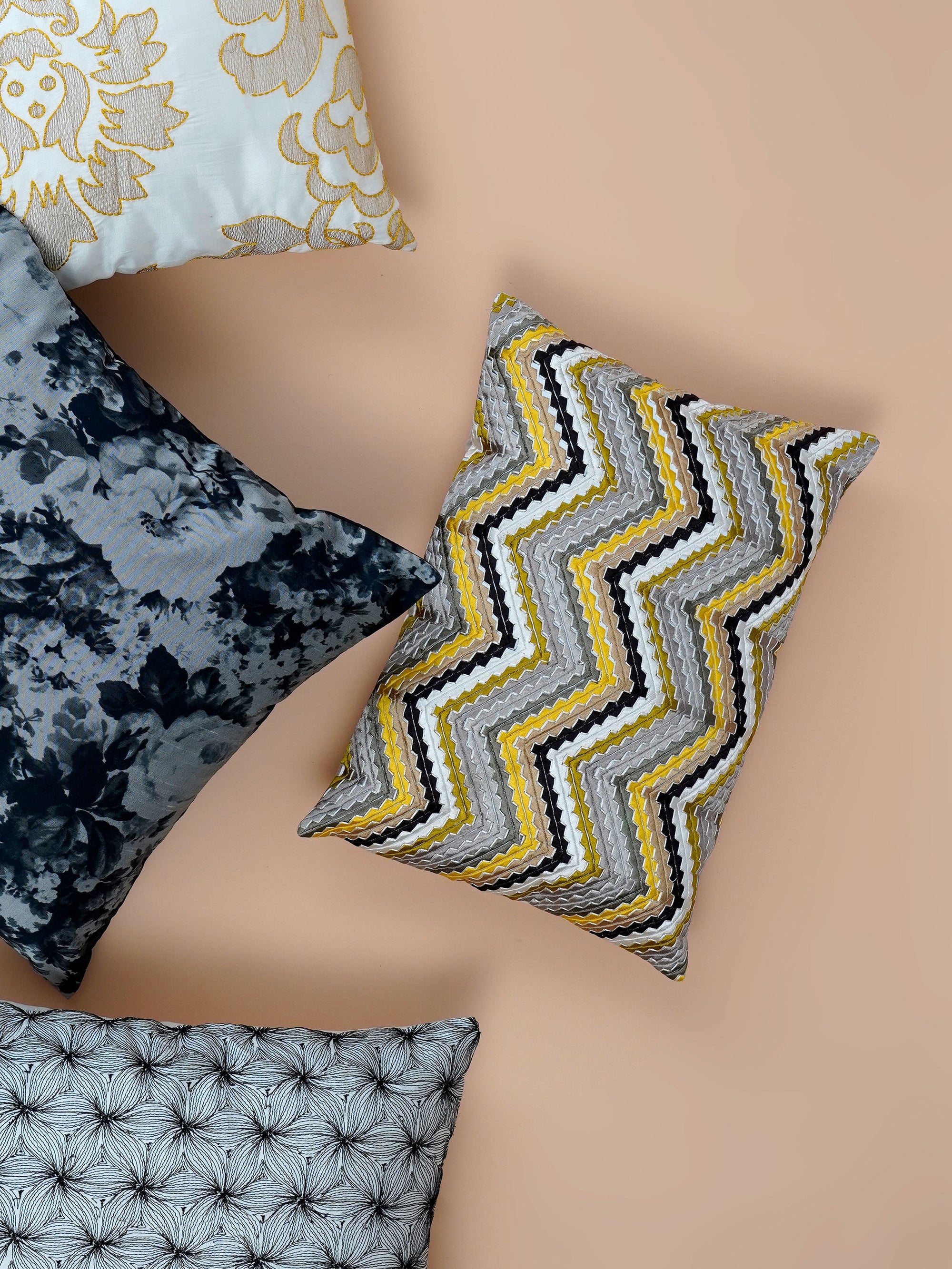 Cushion Cover - Multicolor Trine