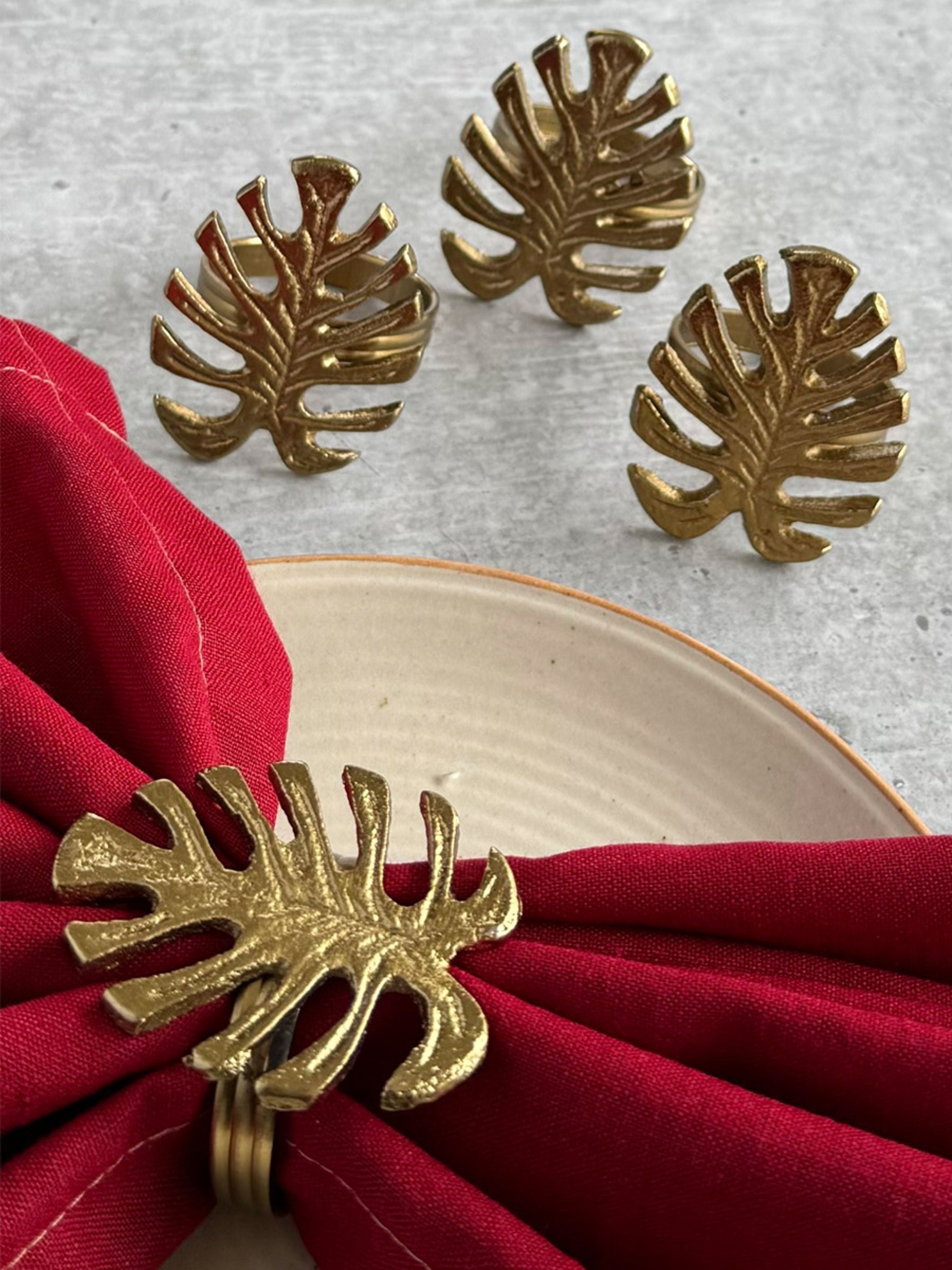 Metal Napkin Ring Leaf Set of 4