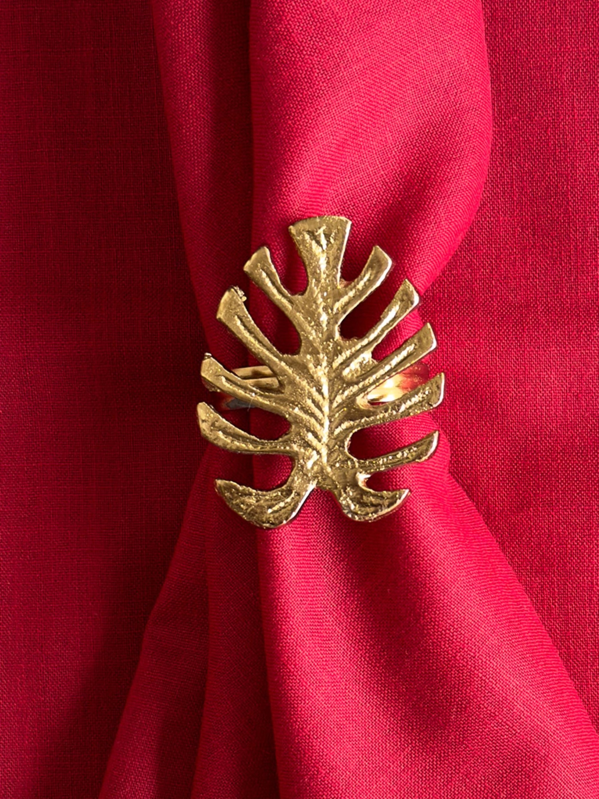 Metal Napkin Ring Leaf Set of 4