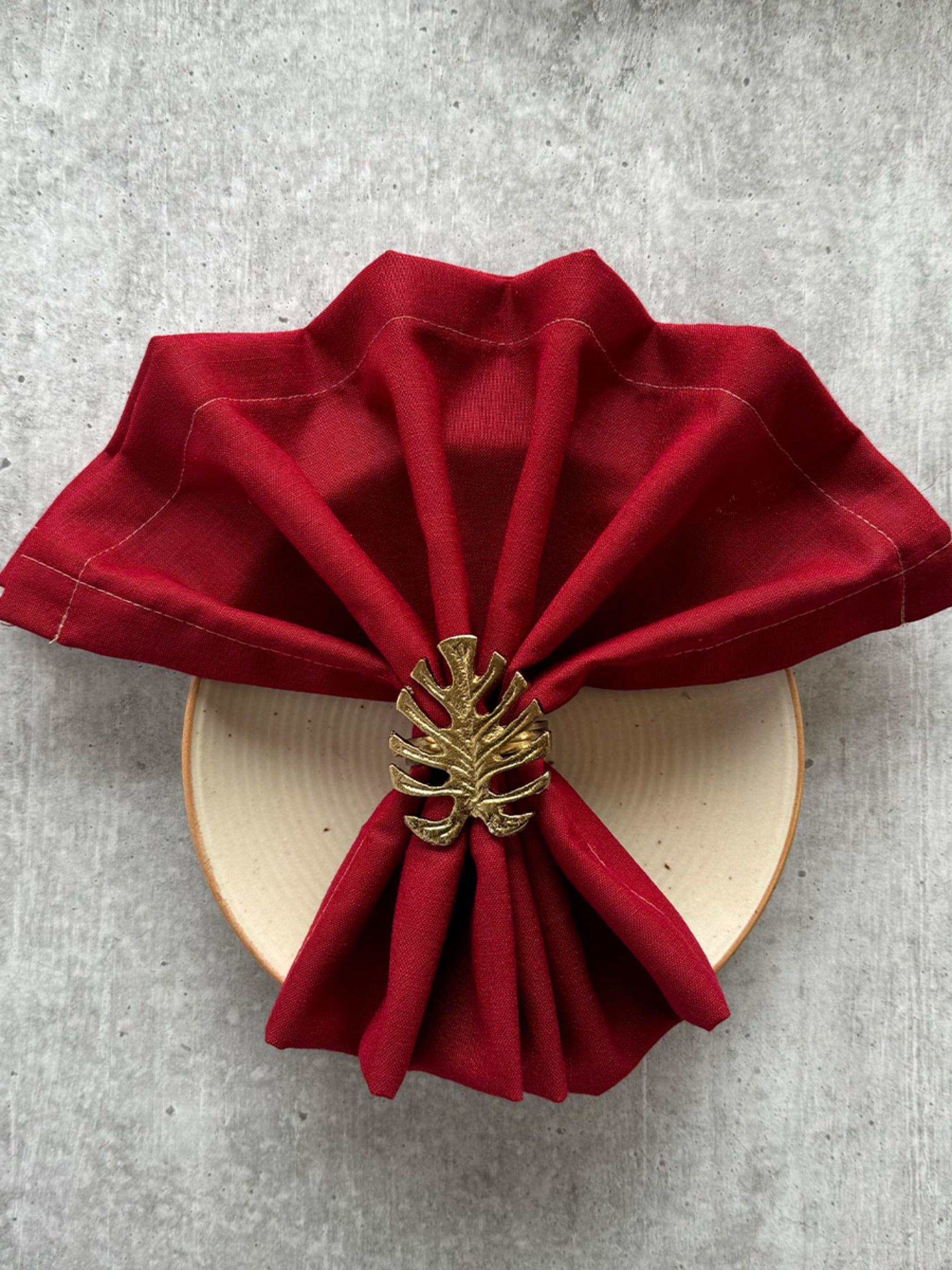 Metal Napkin Ring Leaf Set of 4