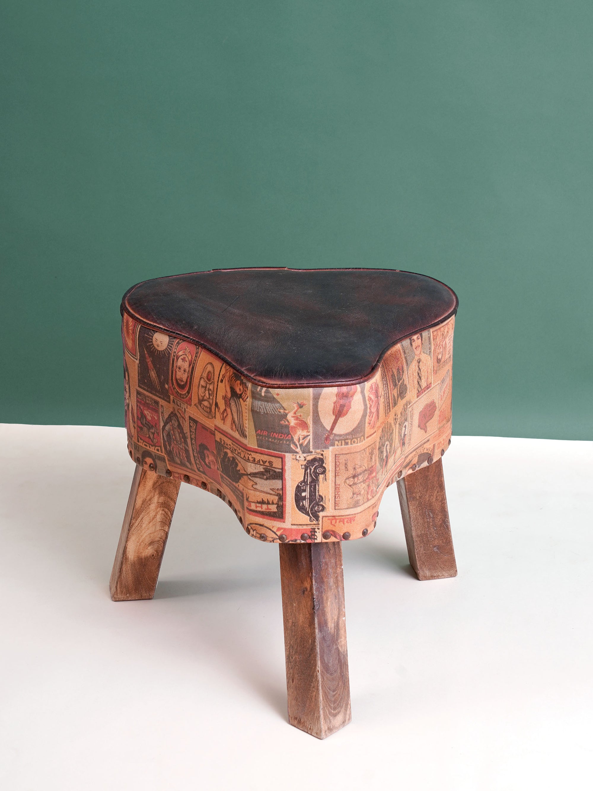 Nostalgic Vanity Stool
