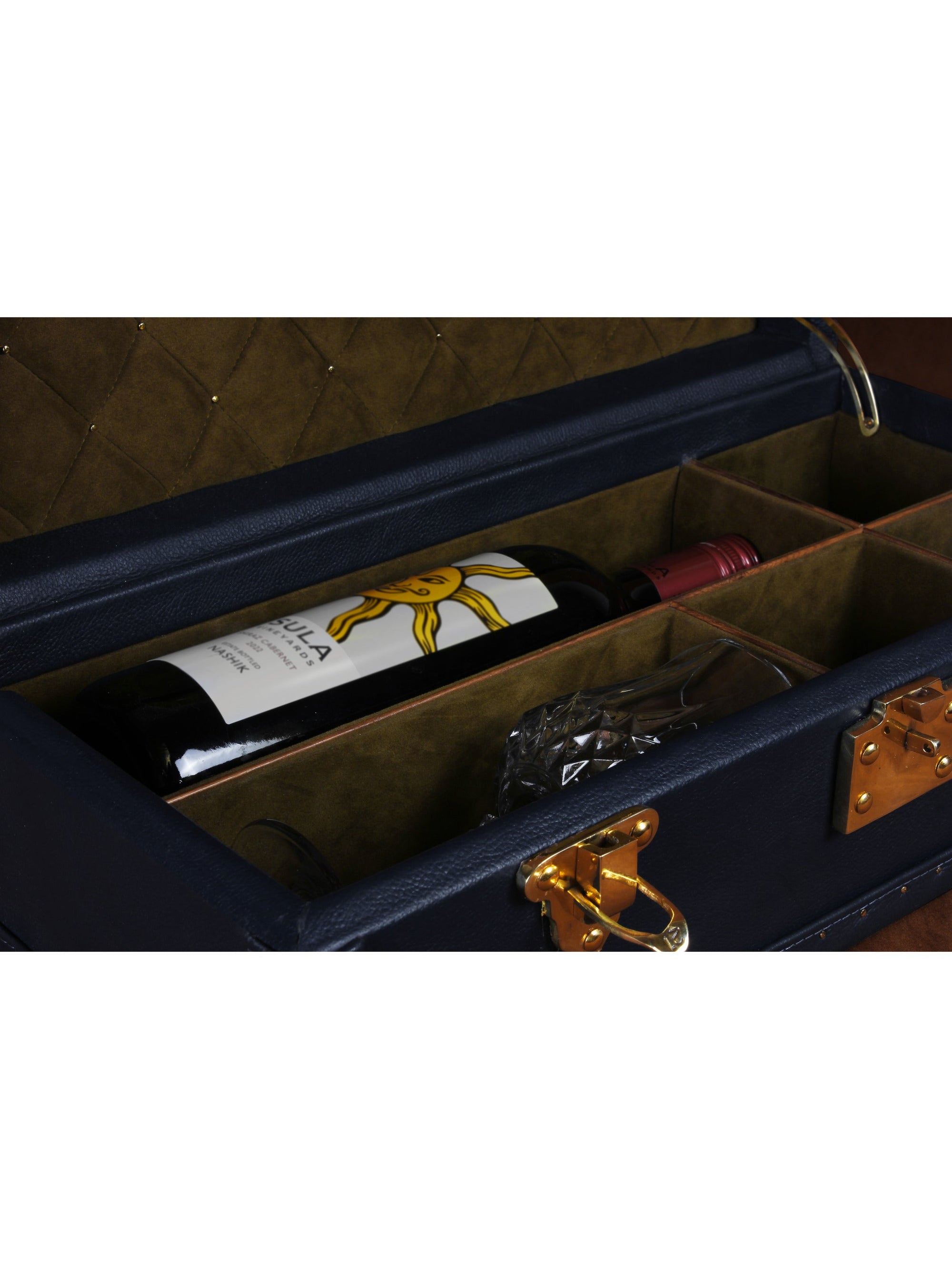 Petite Wine Trunk