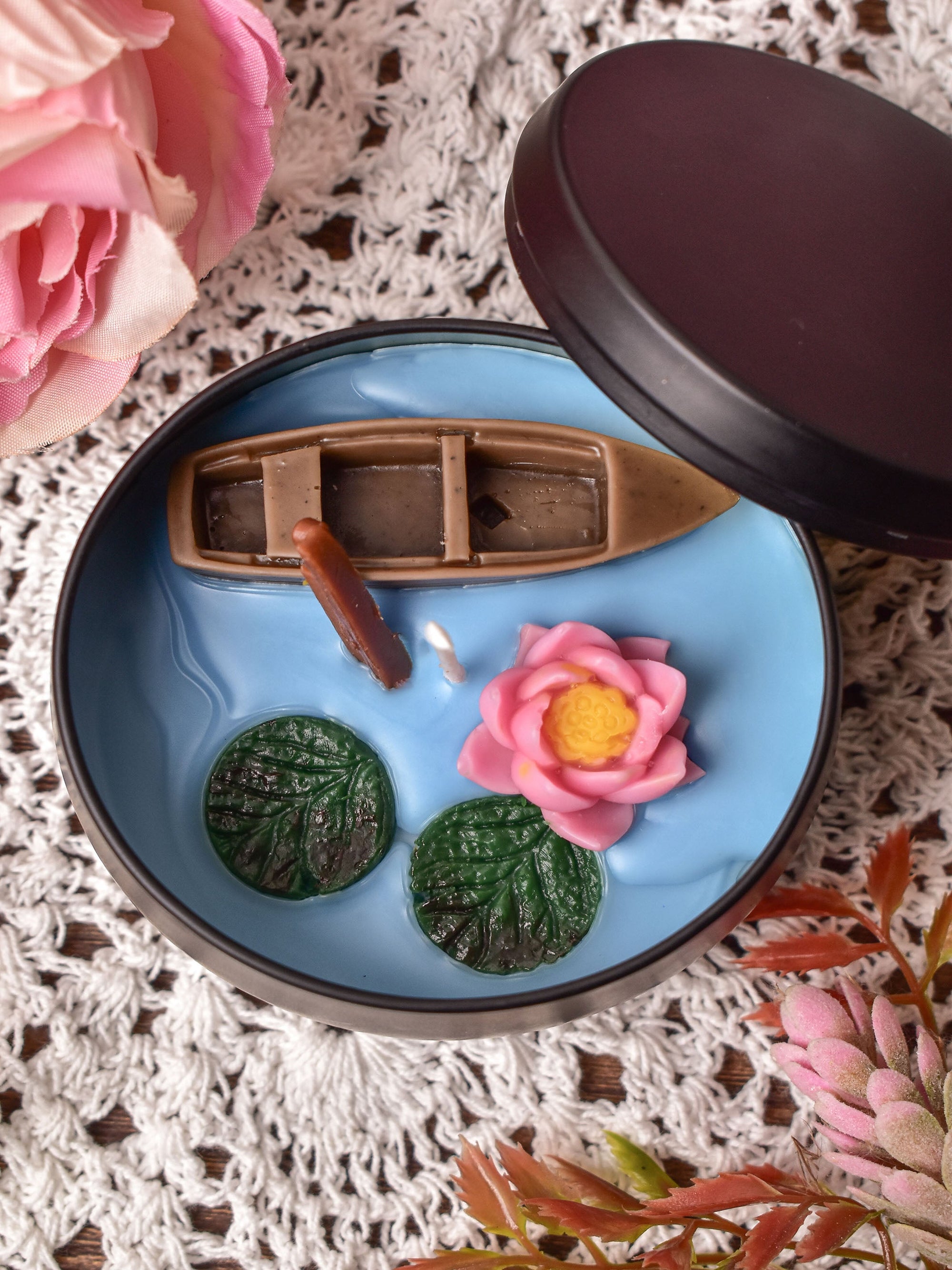 Boat & Lotus Flower Candle