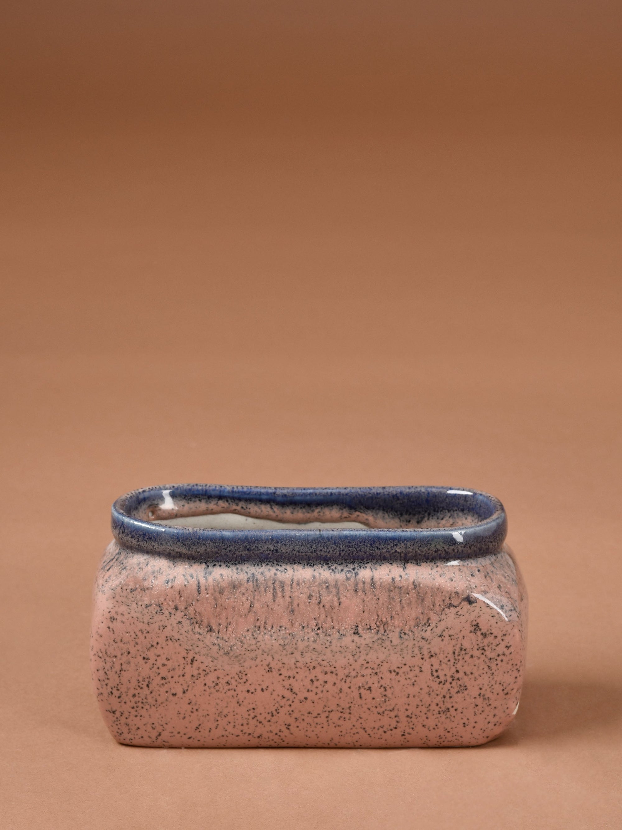 Rectangle Planter with Oval rim
