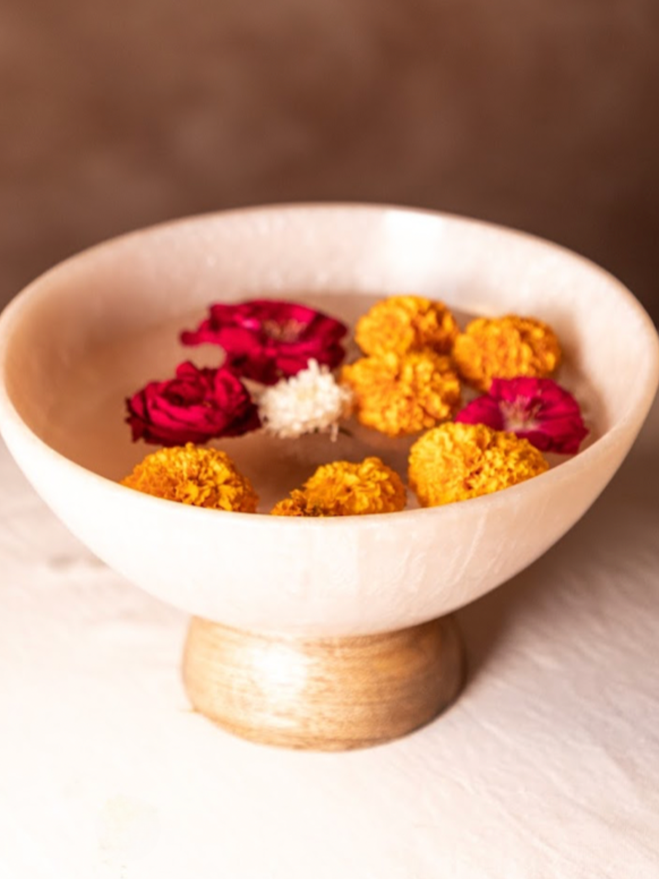 Resin Decorative Bowl with Wooden Base