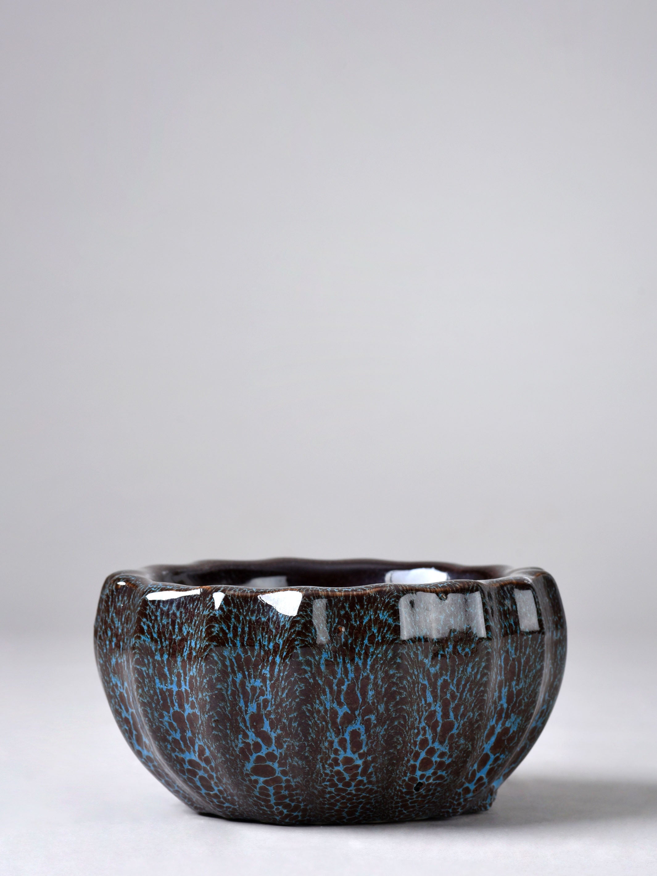 Ribbed Ceramic Fern Planter