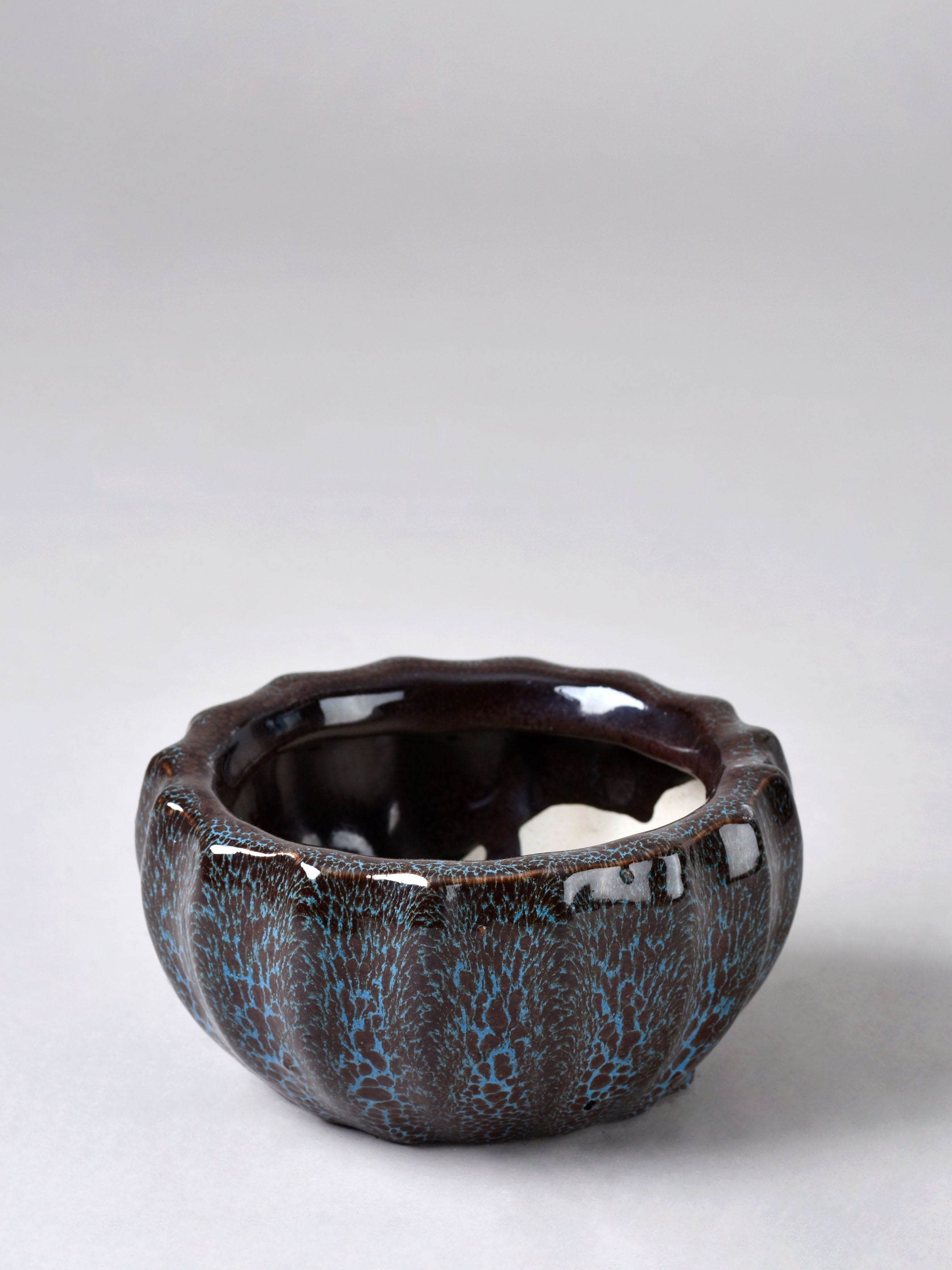 Ribbed Ceramic Fern Planter