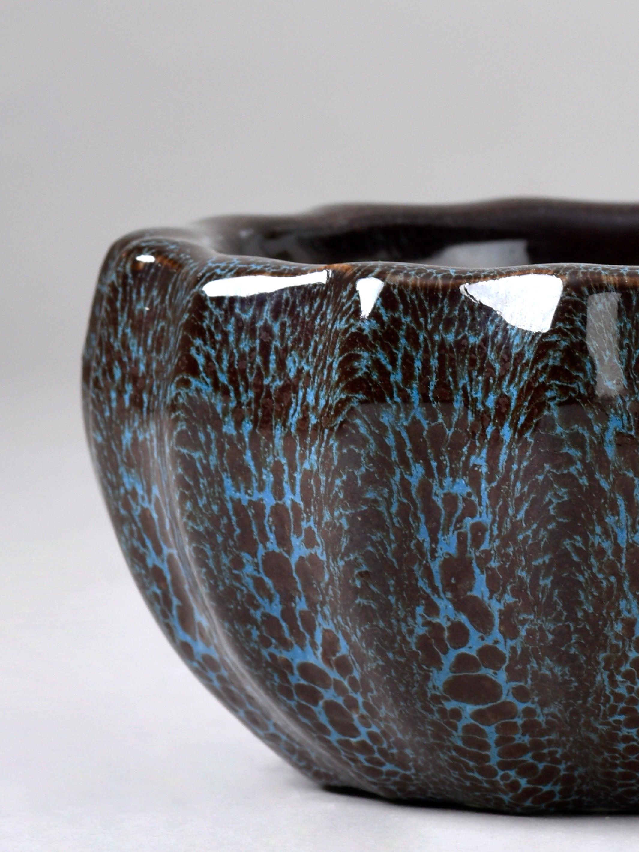 Ribbed Ceramic Fern Planter