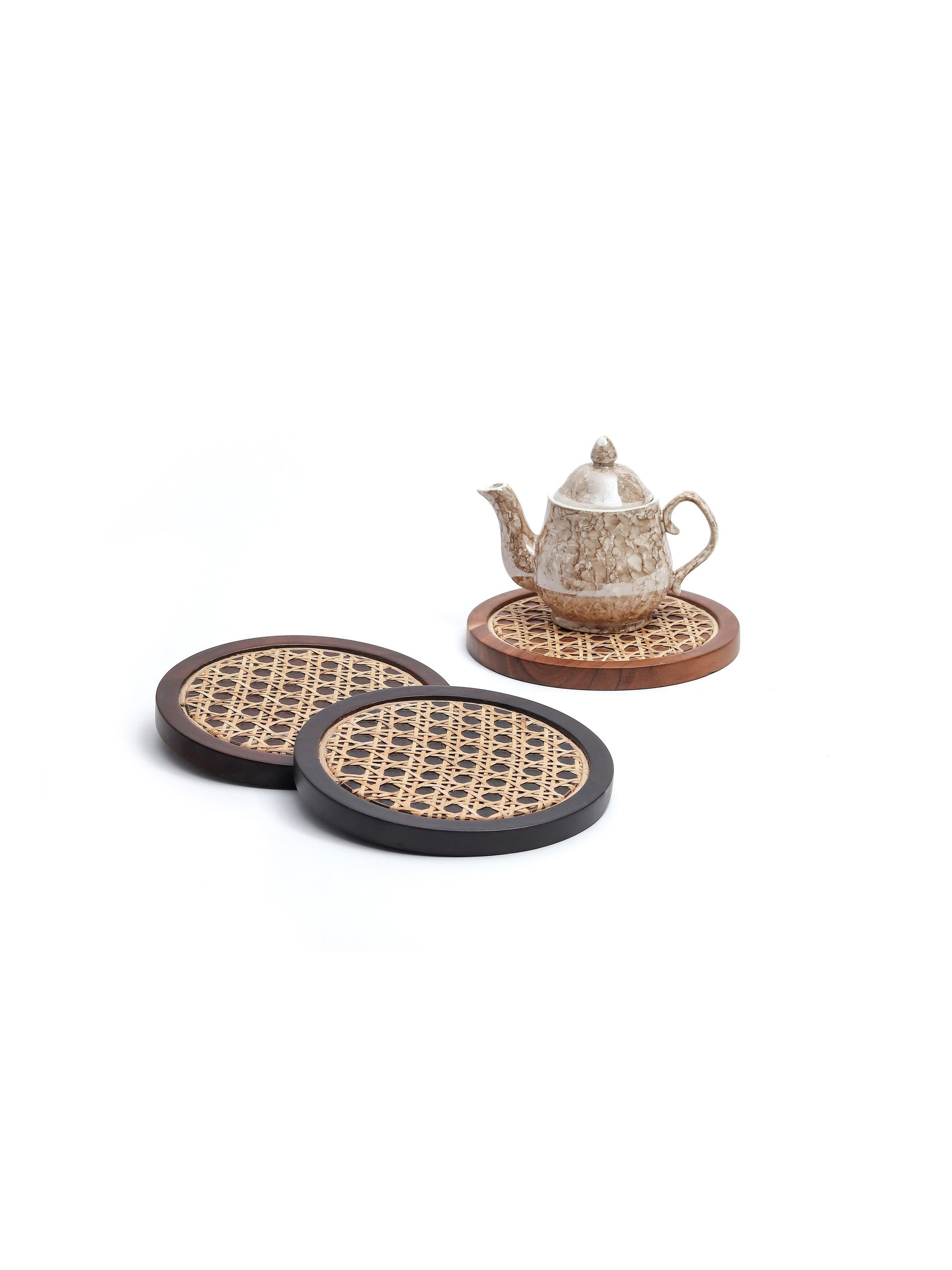 Rosemary walnut disc wicker trivet