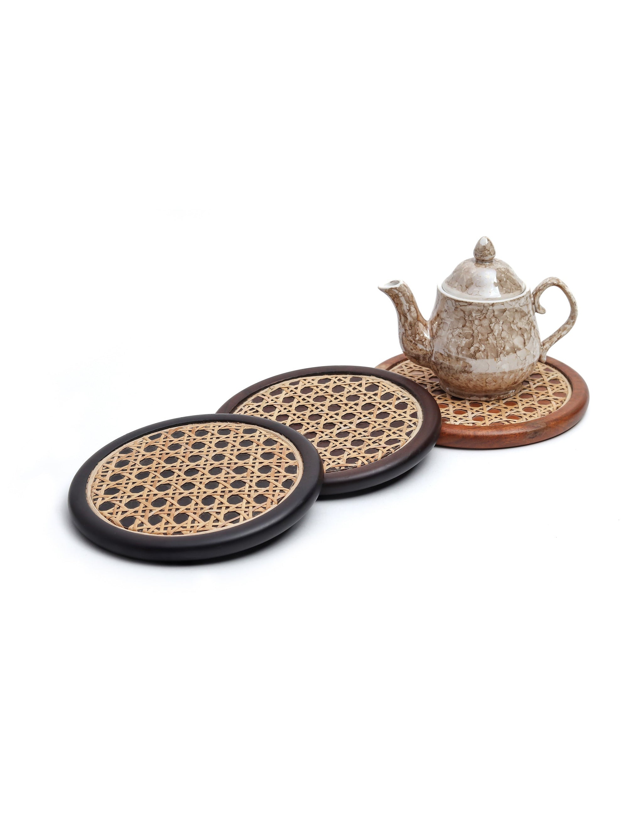 Rosemary walnut disc wicker trivet