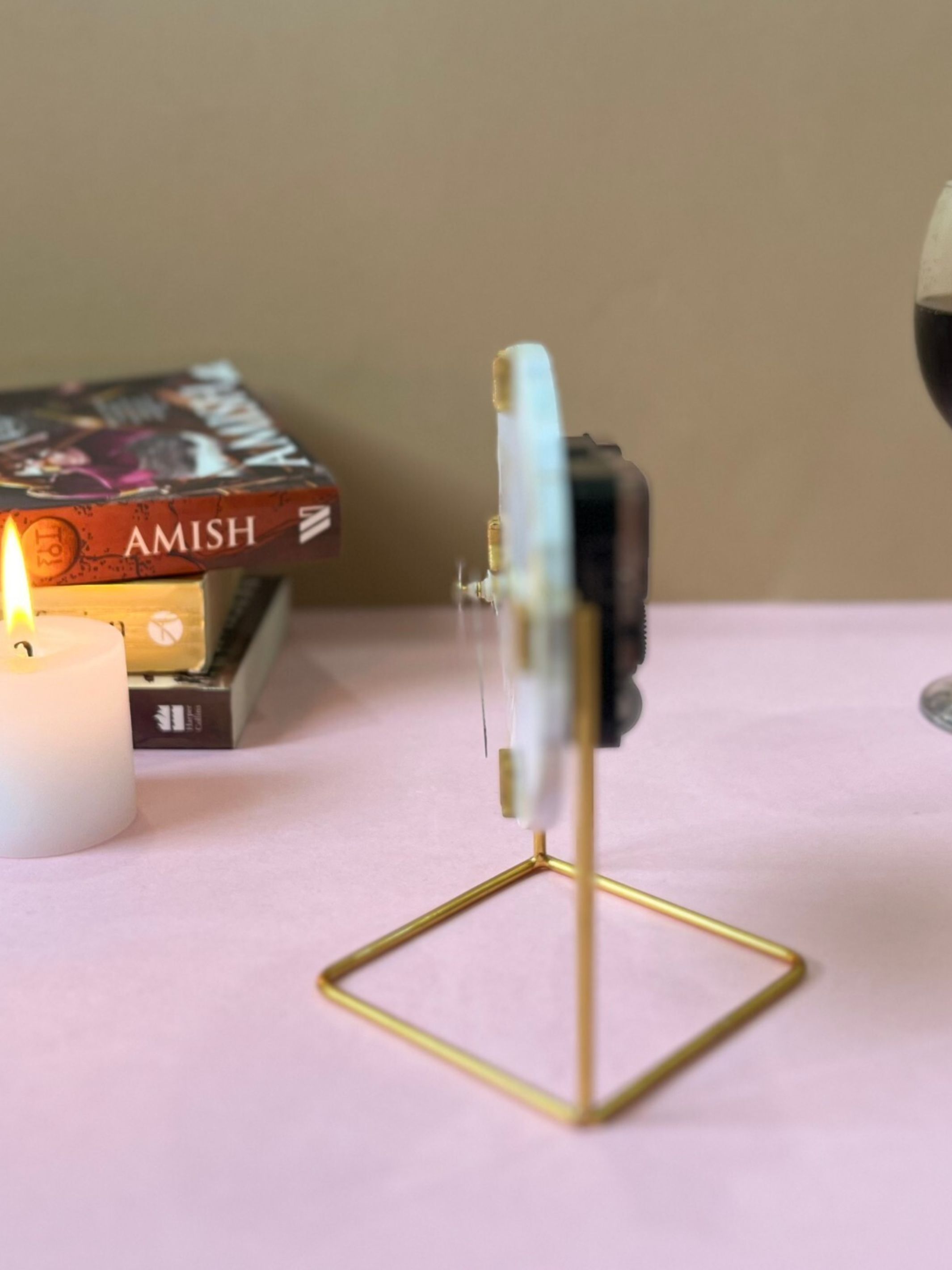 Round Desktop Clock - MOP