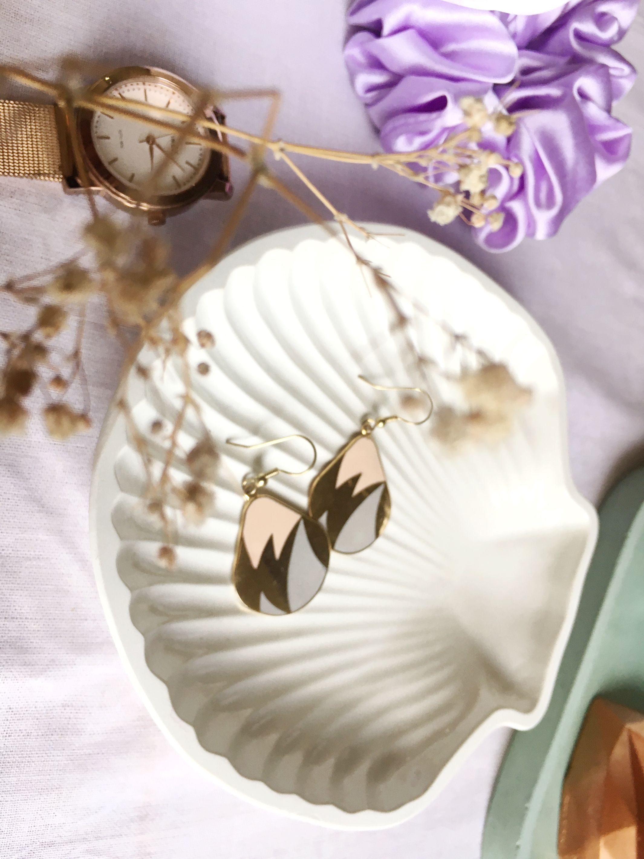 Concrete Shell Trinket