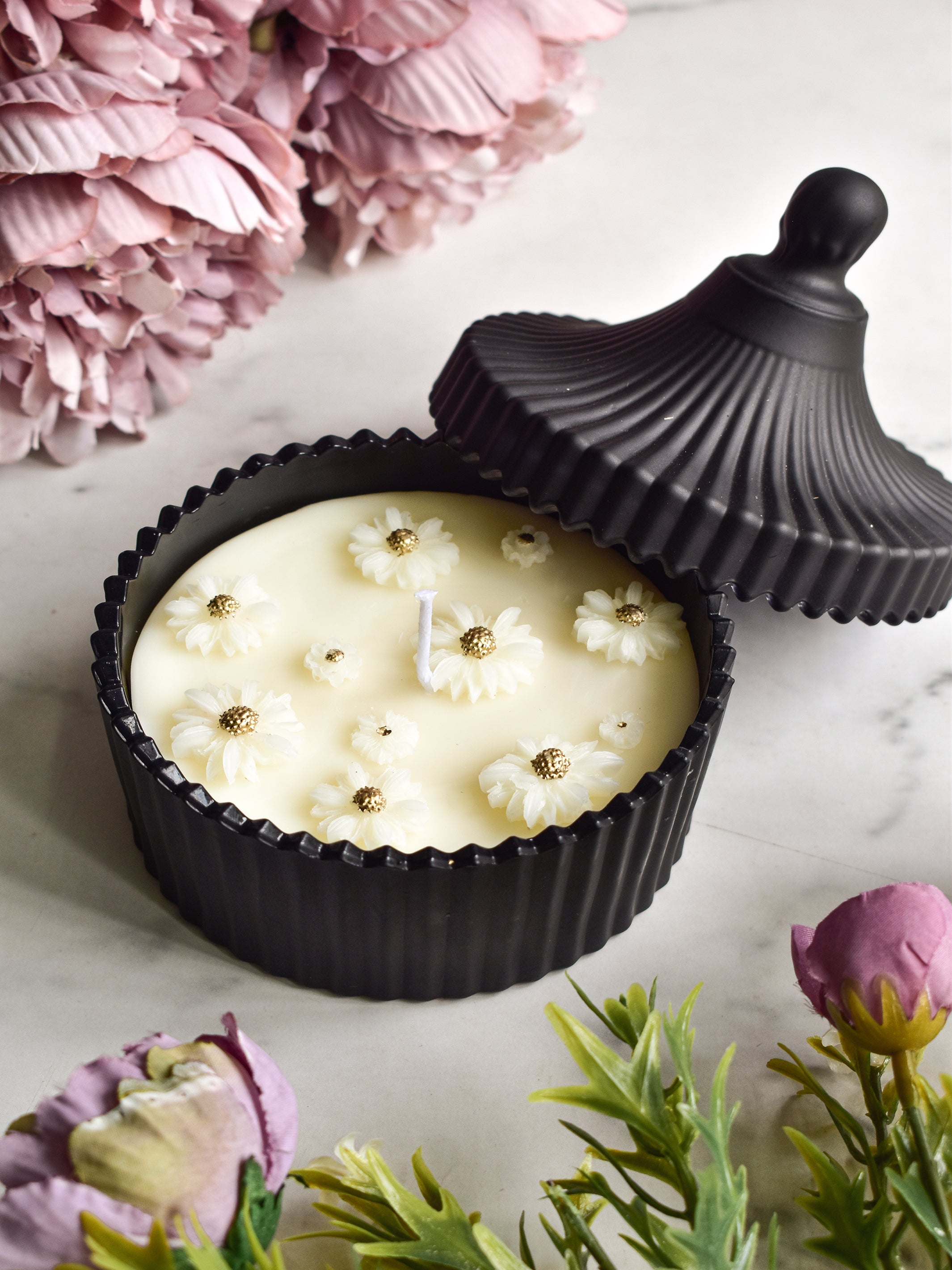 Soy Wax Candle White Daisy Flowers