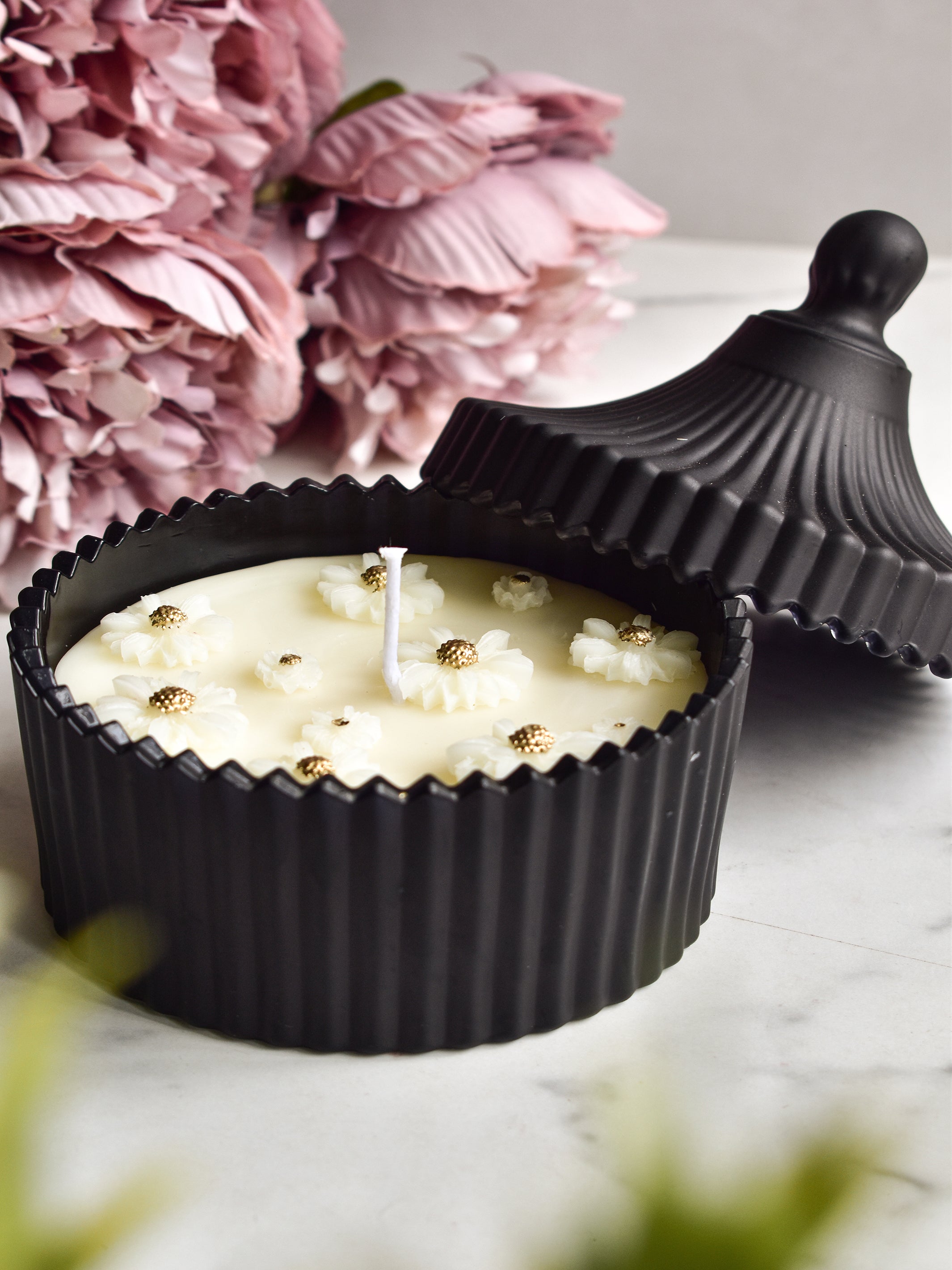 Soy Wax Candle White Daisy Flowers