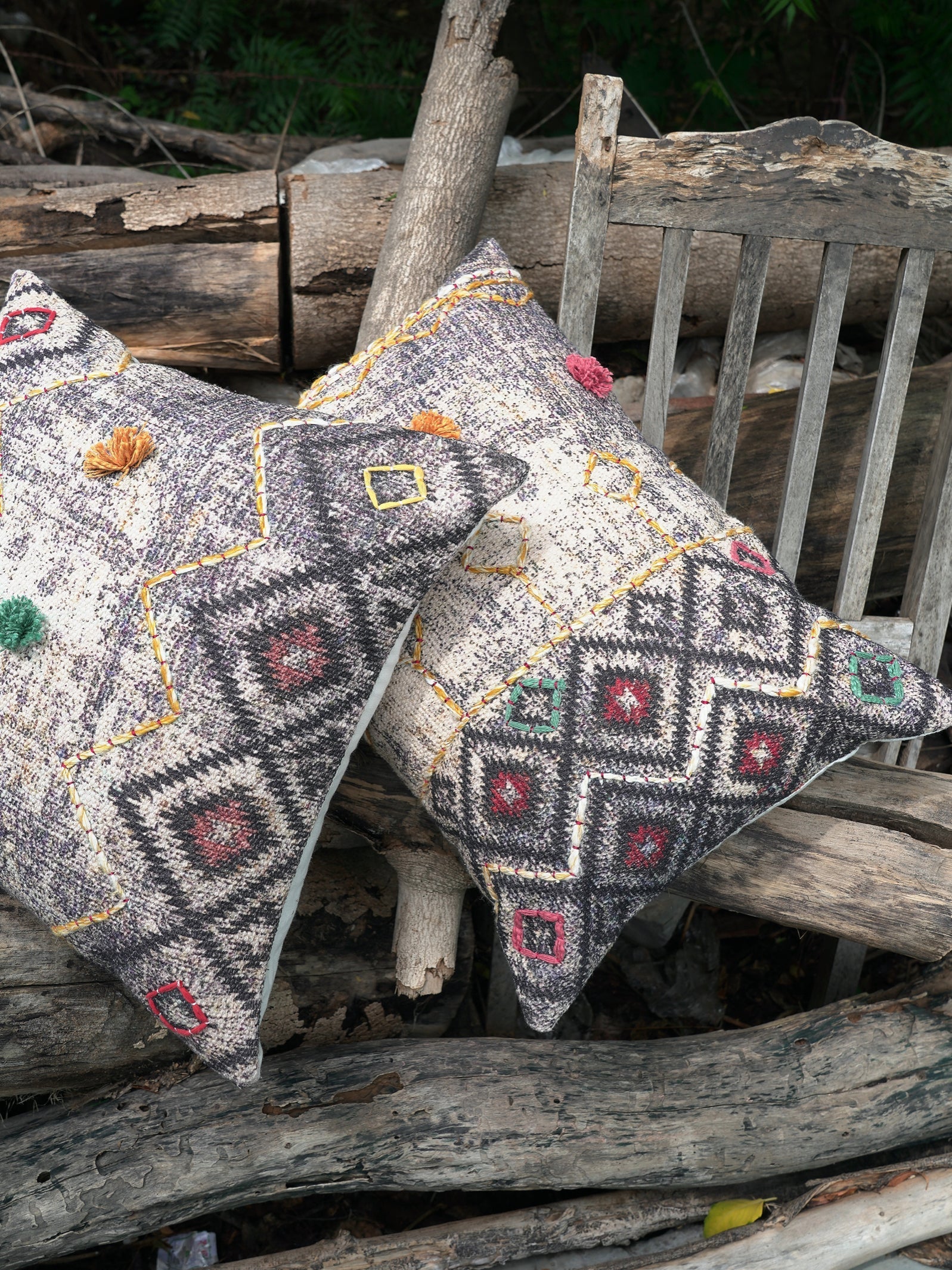 Yildiz Embroidered Pillow Cover