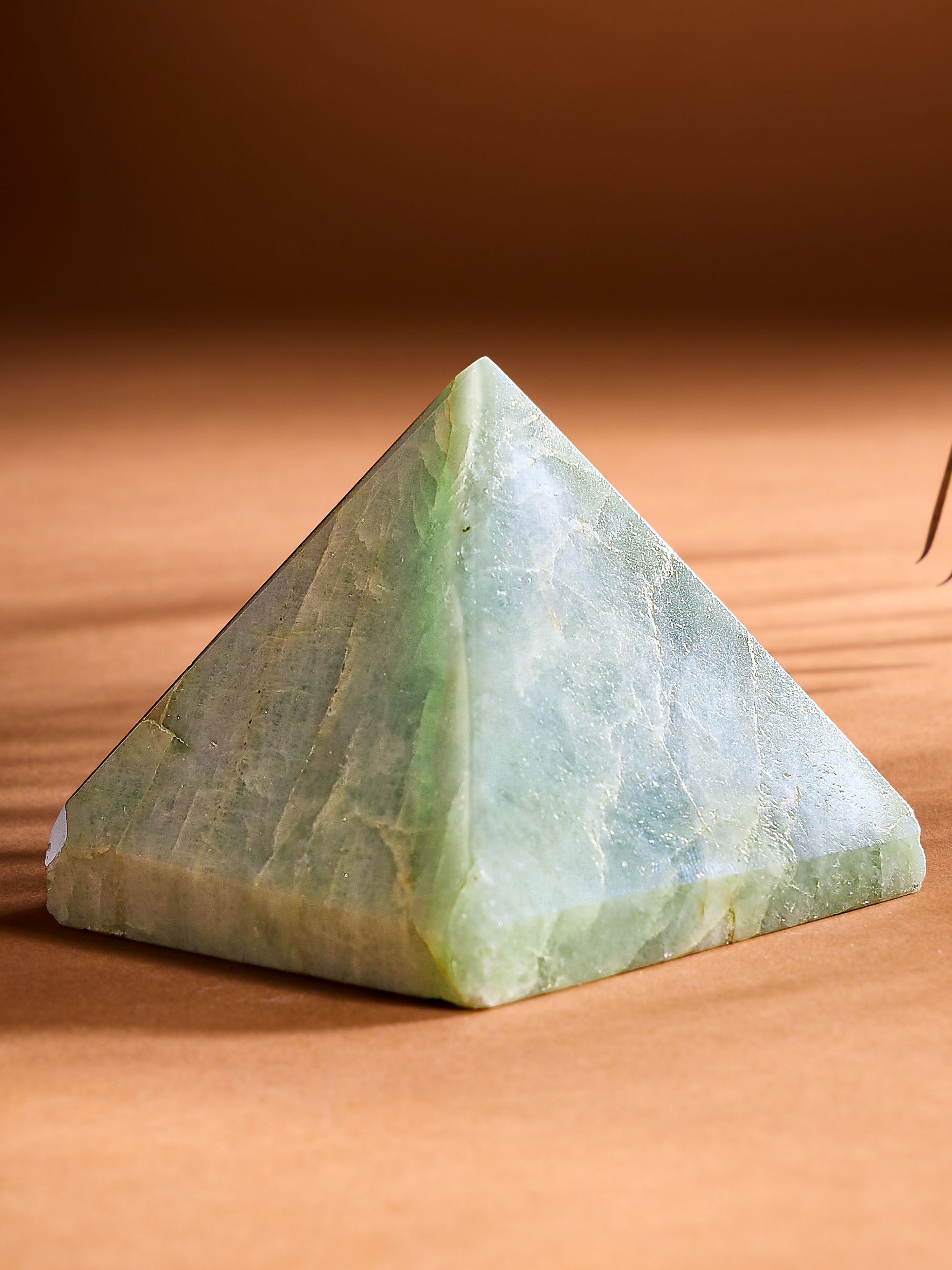 Semi-precious Gemstone - Aquamarine Pyramid