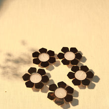 Petal Tlight holder with tlights set of 5 - Silver