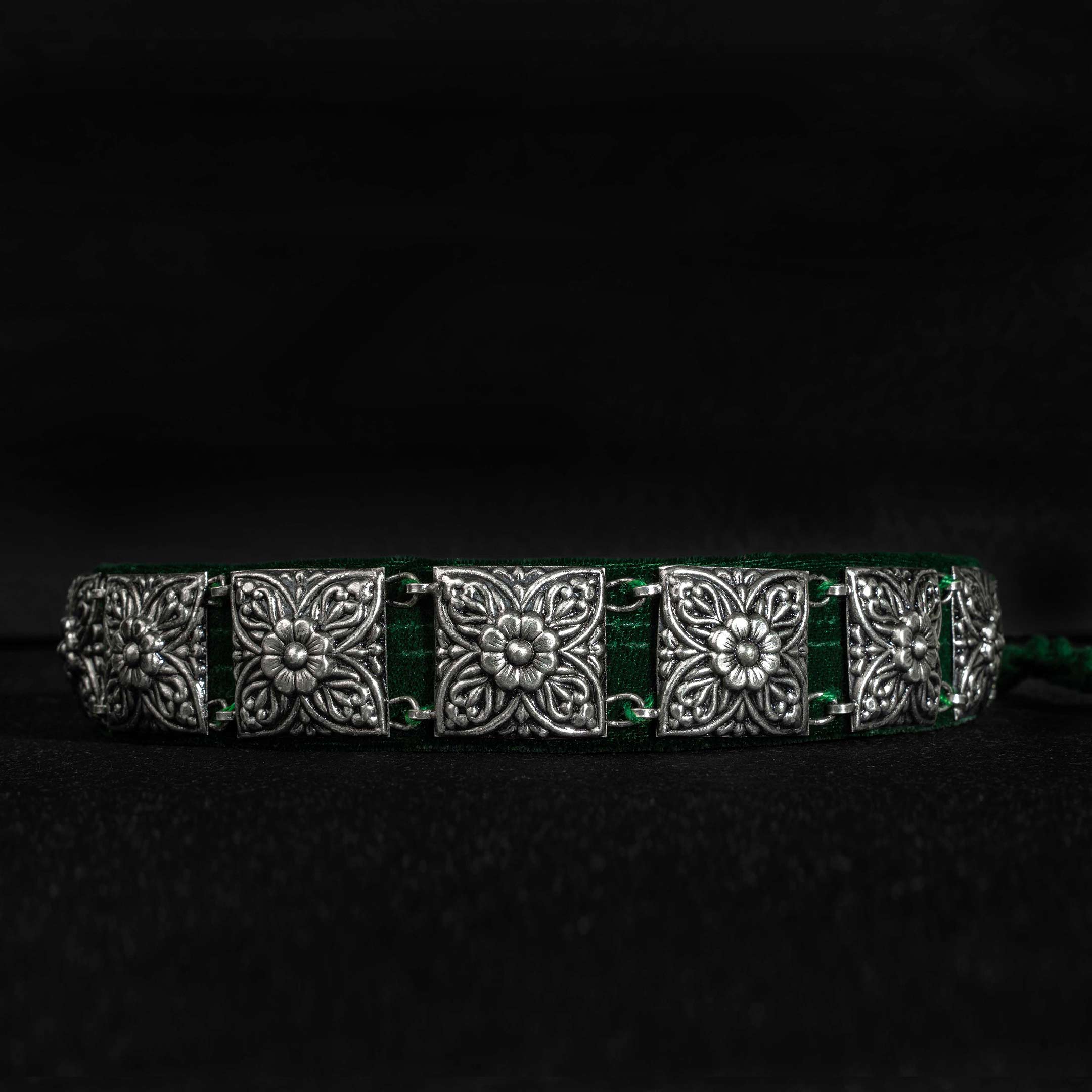 Varg Guluband Silver Choker Necklace
