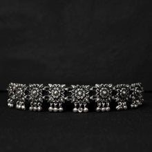 Chauki Ghungru Guluband Silver Choker