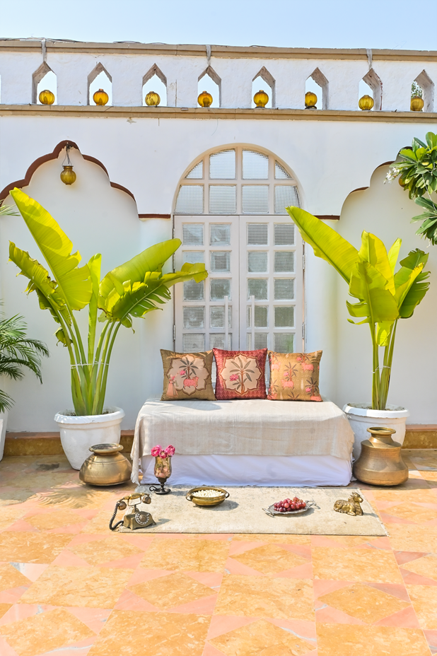 MADHUBAN MOSS GREEN CUSHION