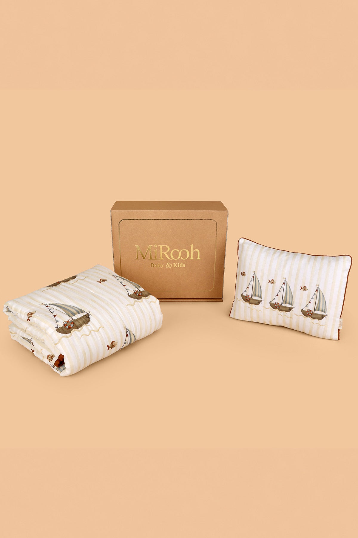 THE SEA SHORE  QUILT AND PILLOW GIFT SET