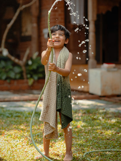 Dip Dye Cotton Bamboo Waffle Bath Towel Clay Frosted Green