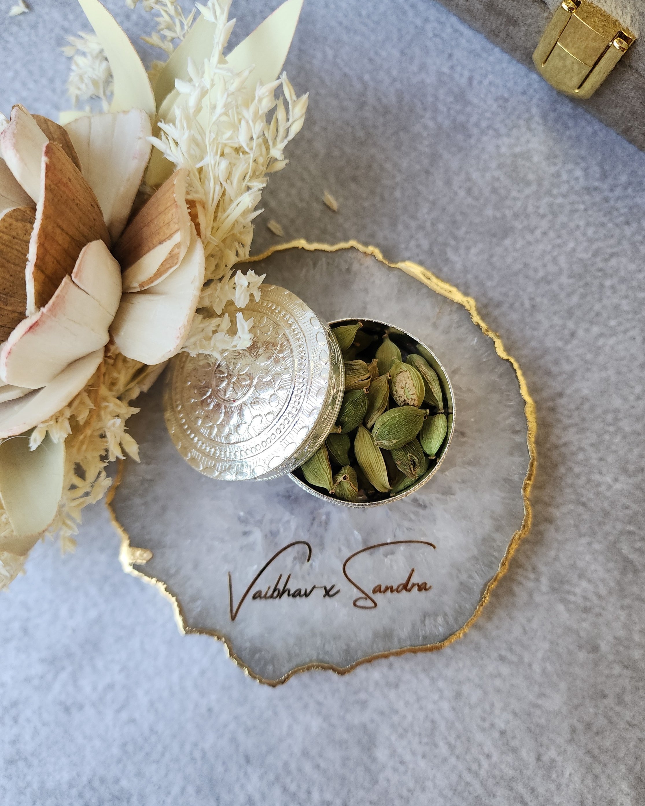 Customizable Elaichi Round Agate Favour