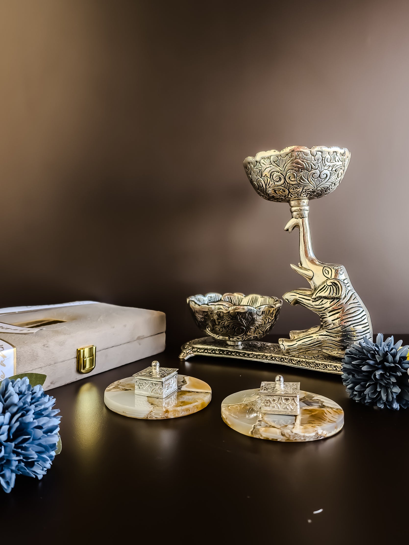 Natural Agate Kesar Elaichi Luxe Set ( Round )