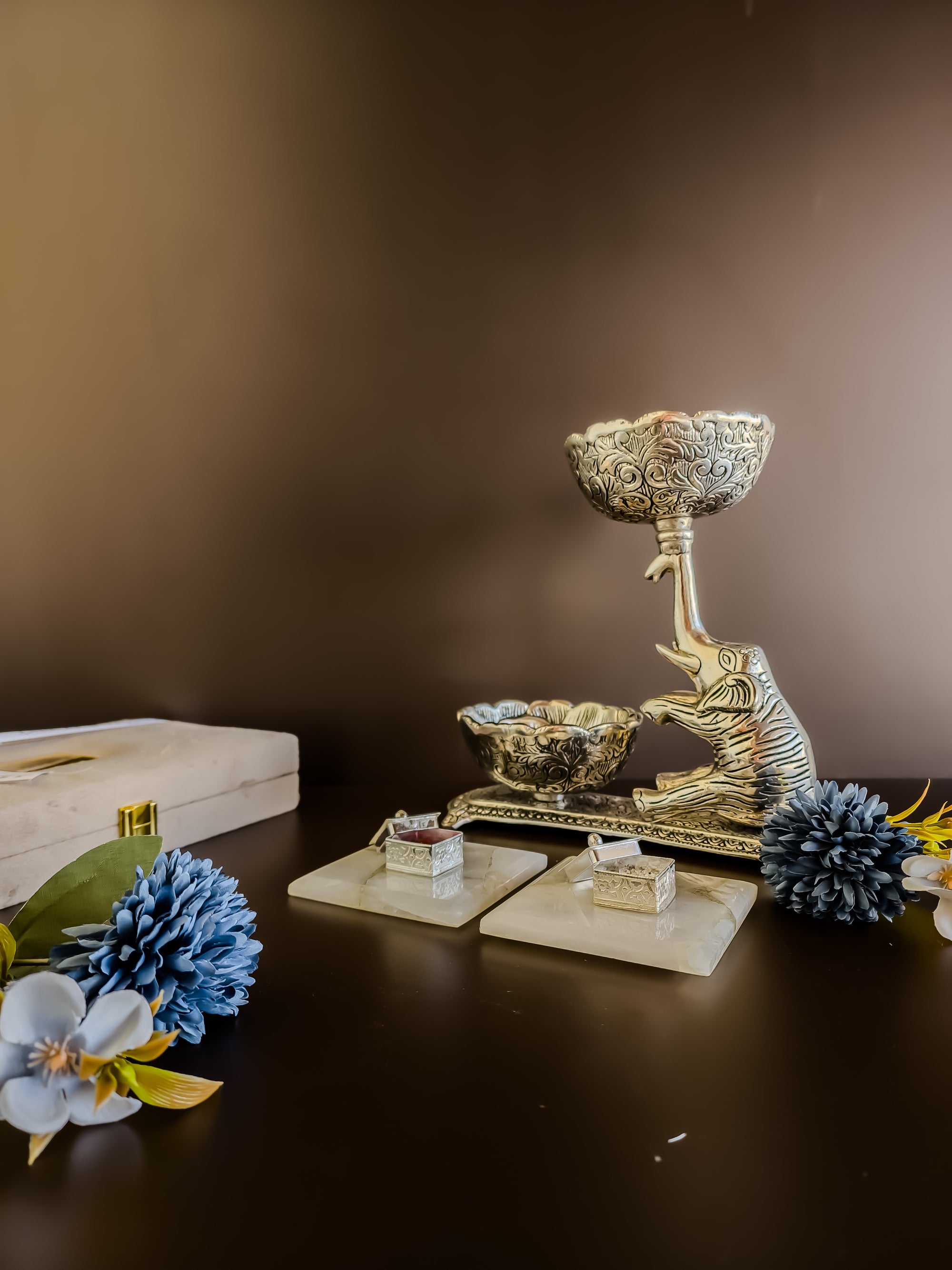 White Quartz Kesar Elaichi Luxe Set