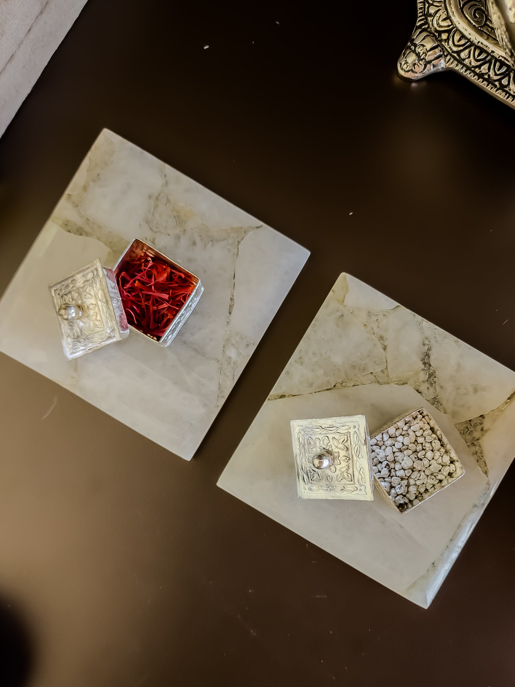 White Quartz Kesar Elaichi Luxe Set