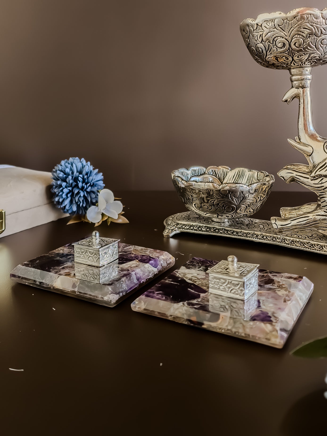 Amethyst Kesar Elaichi Luxe Set