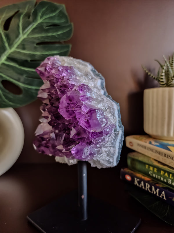 Amethyst Gedode Crystal Decor Accent
