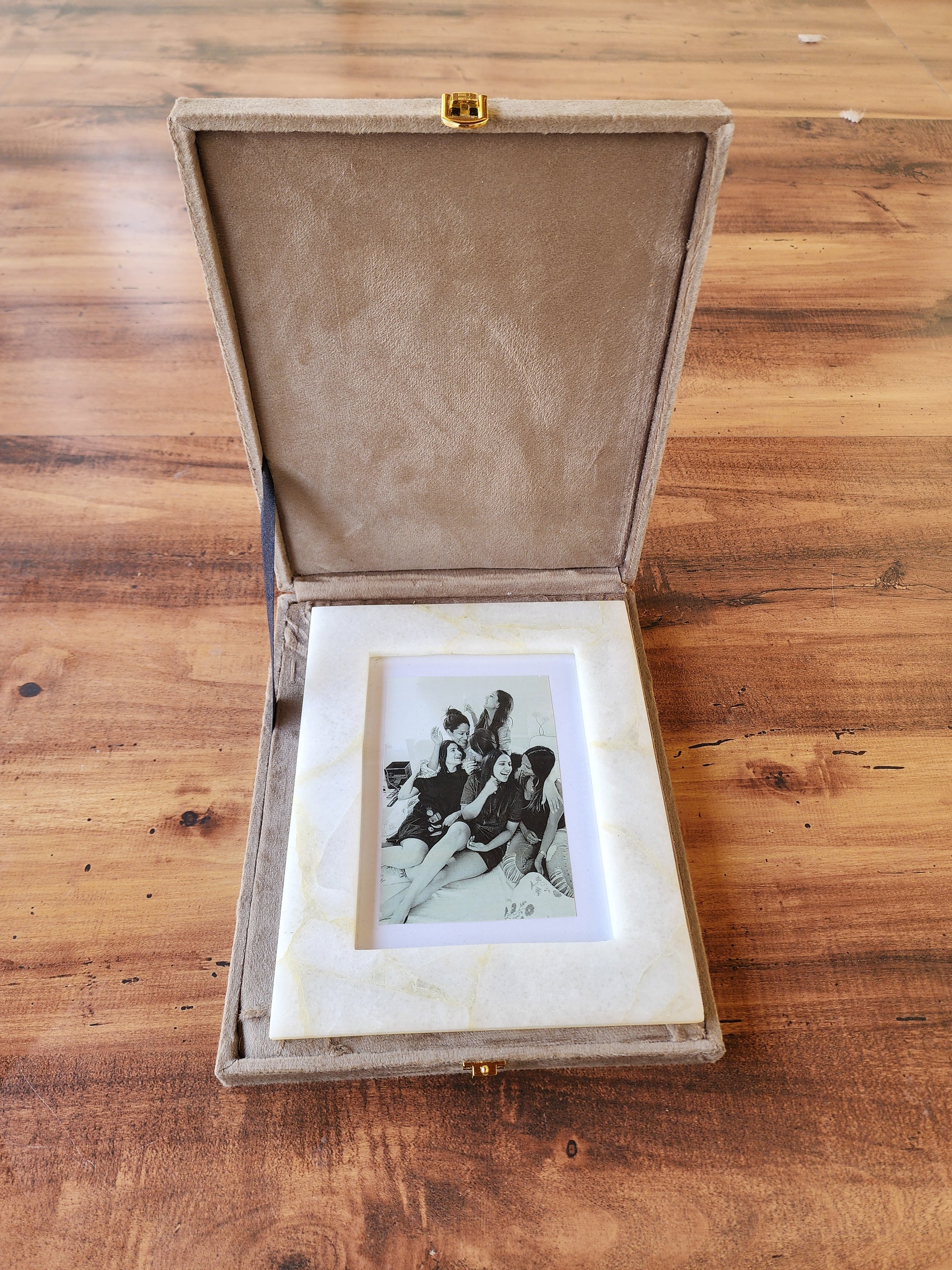 Quartz Photo Frame