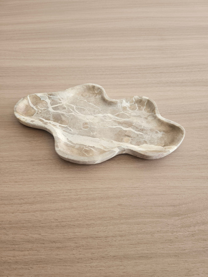 Halle symmetrical tray
