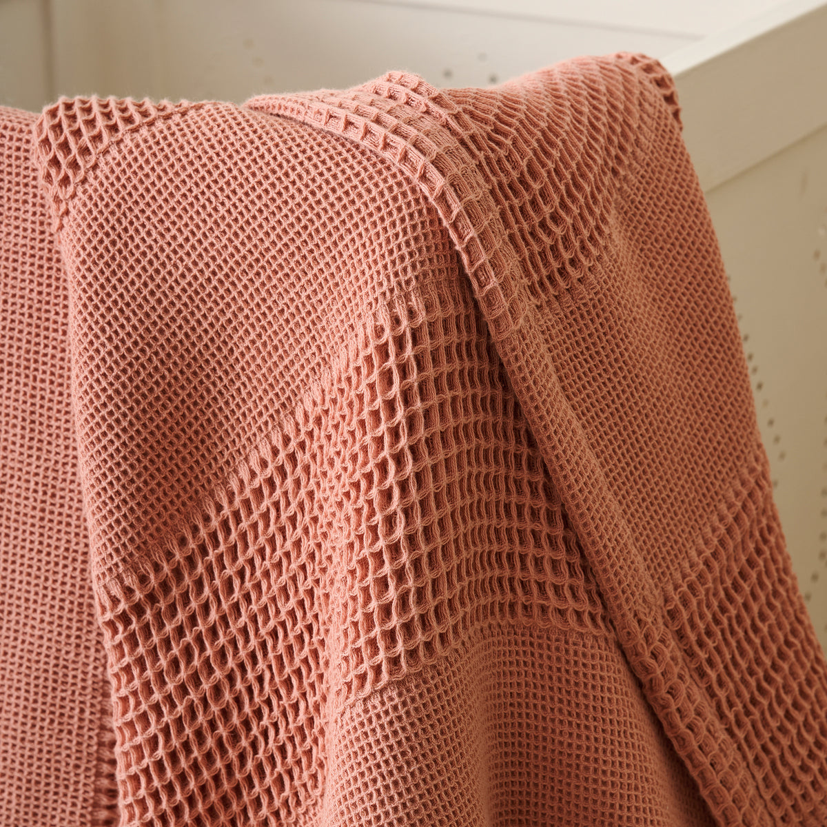 Layer Sponge Cotton Waffle Throw