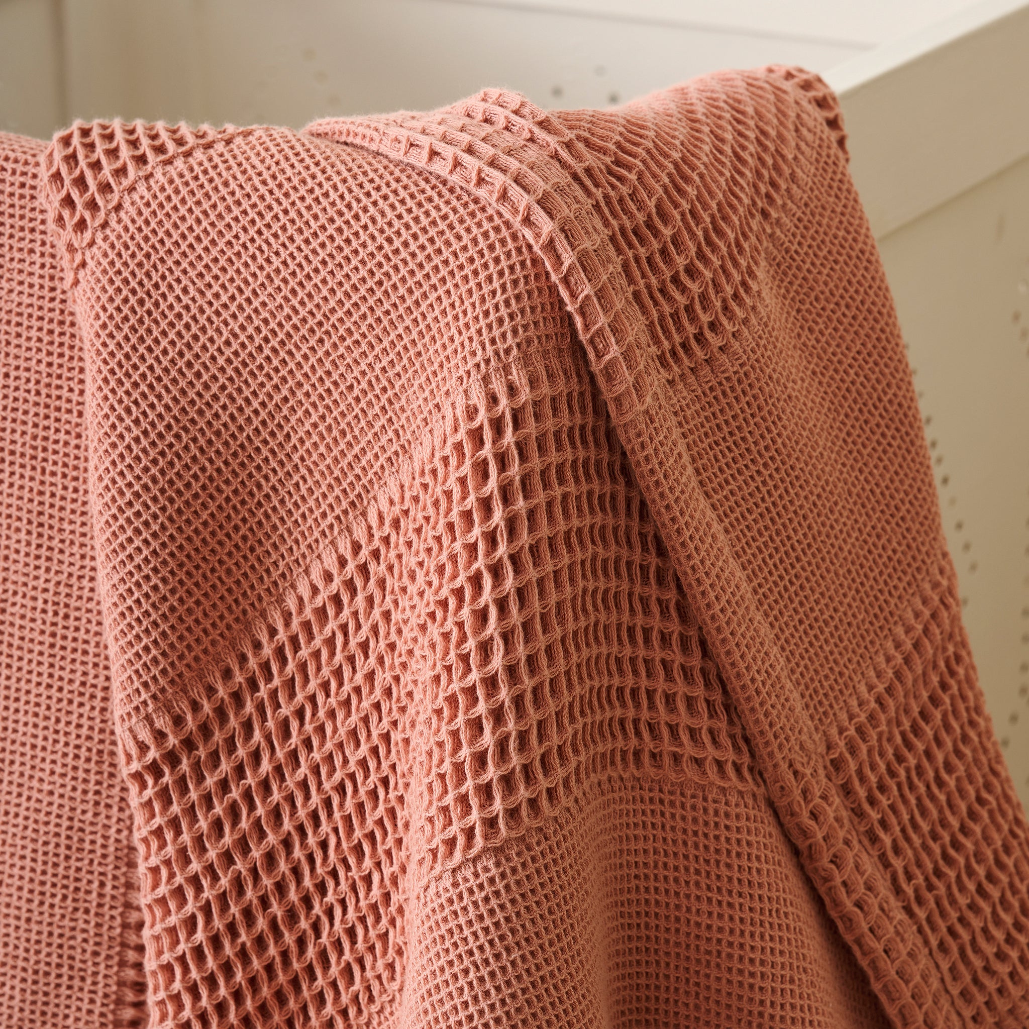 Layer Sponge Cotton Waffle Throw