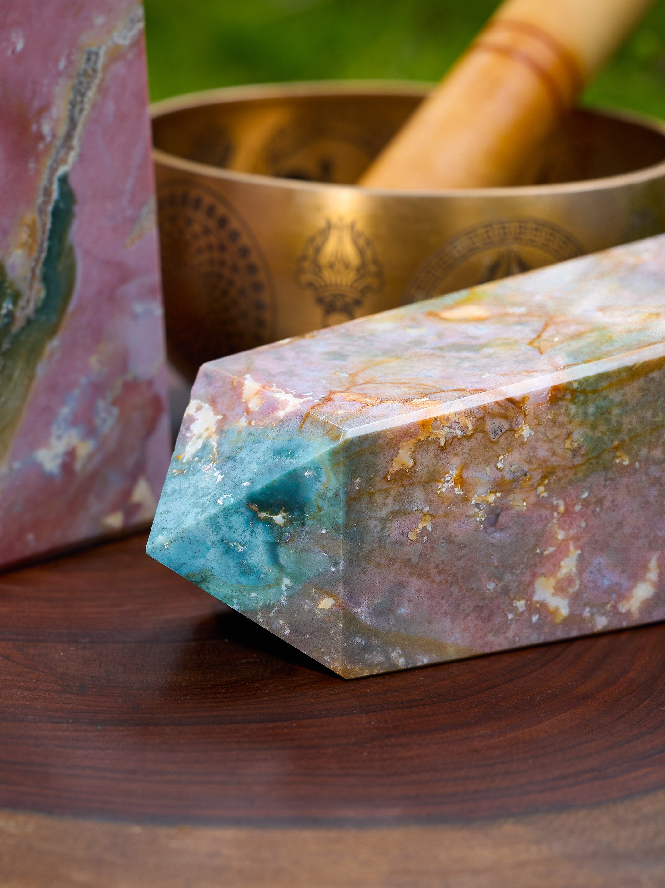 Semi-precious Stone - Agate Tower
