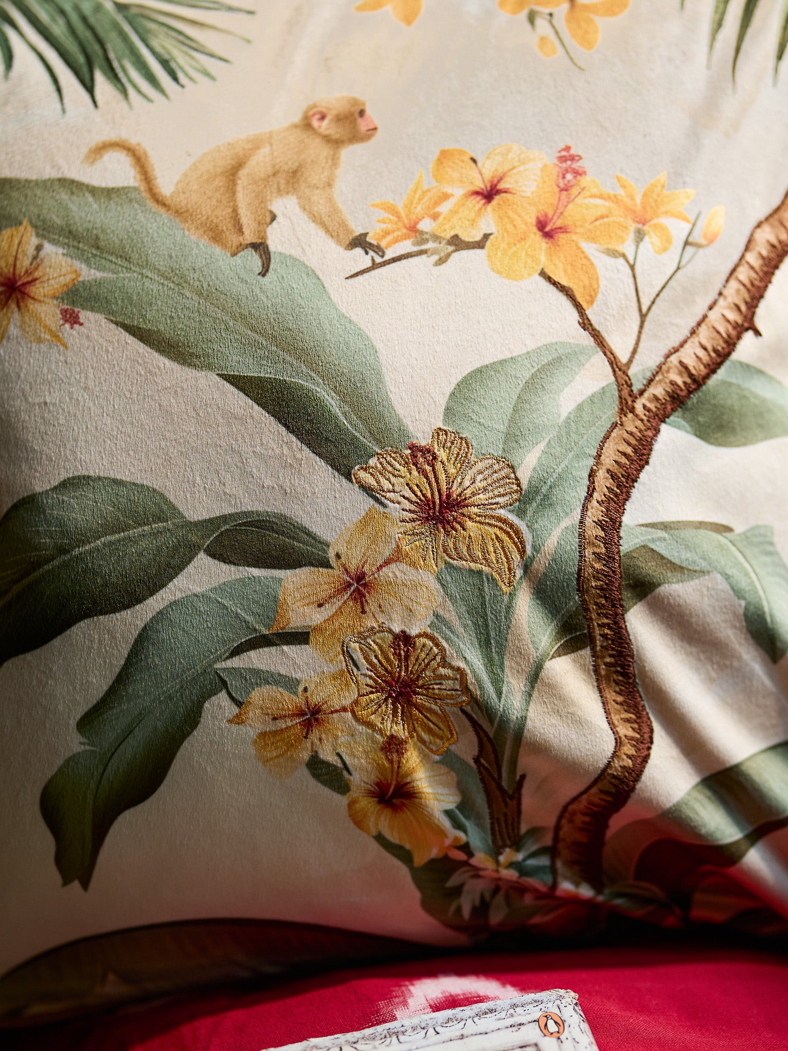 Keesh - Multicolor Velvet Cushion Cover