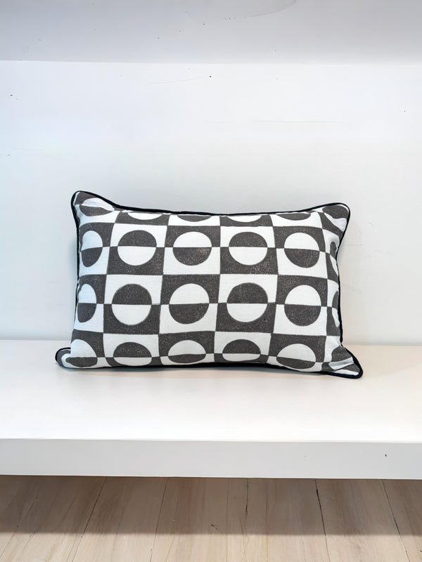 Retro Check Cotton Rectangle Cushion Cover l Black & White