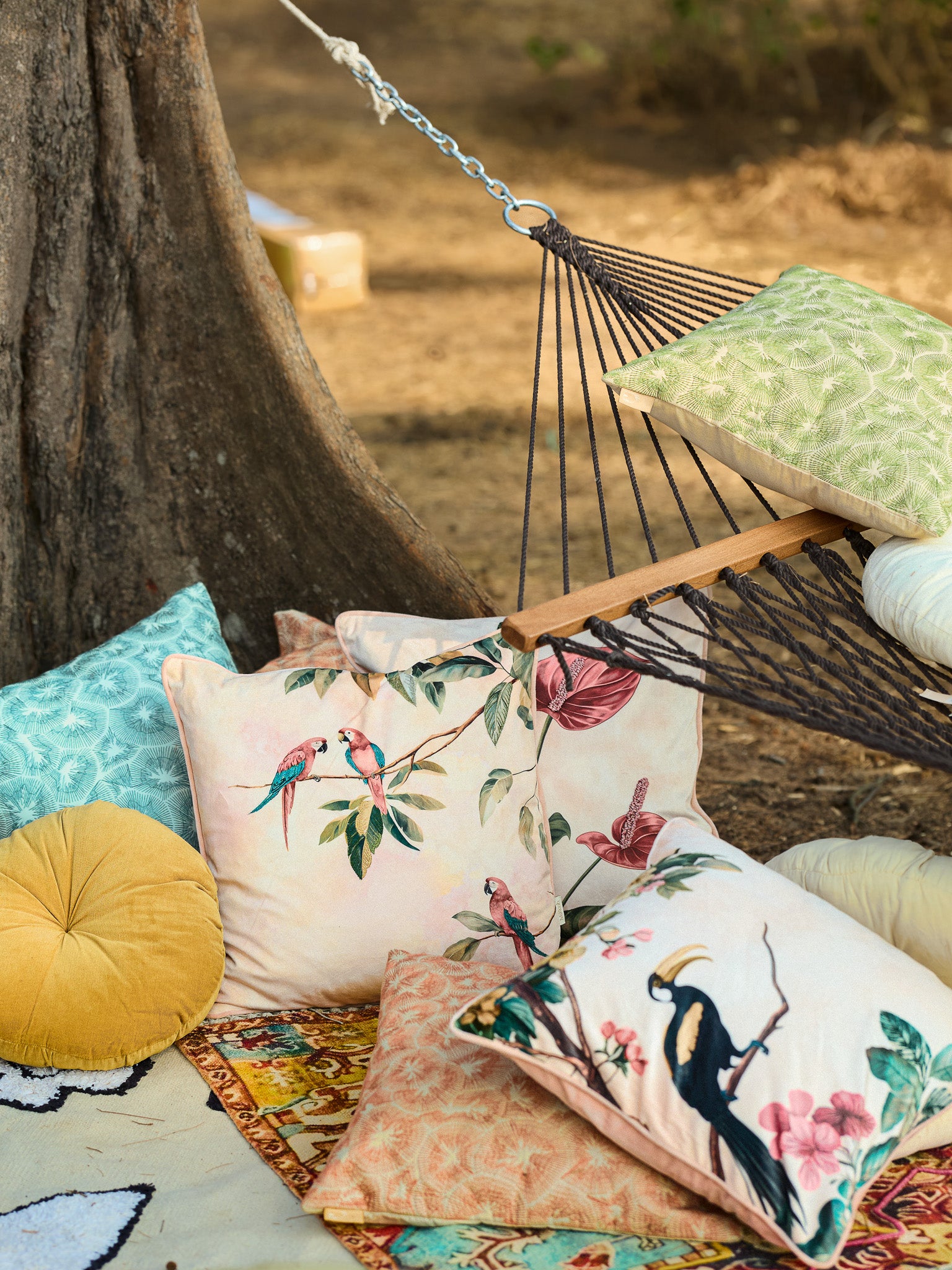 Keer - Multicolor Velvet Cushion Cover