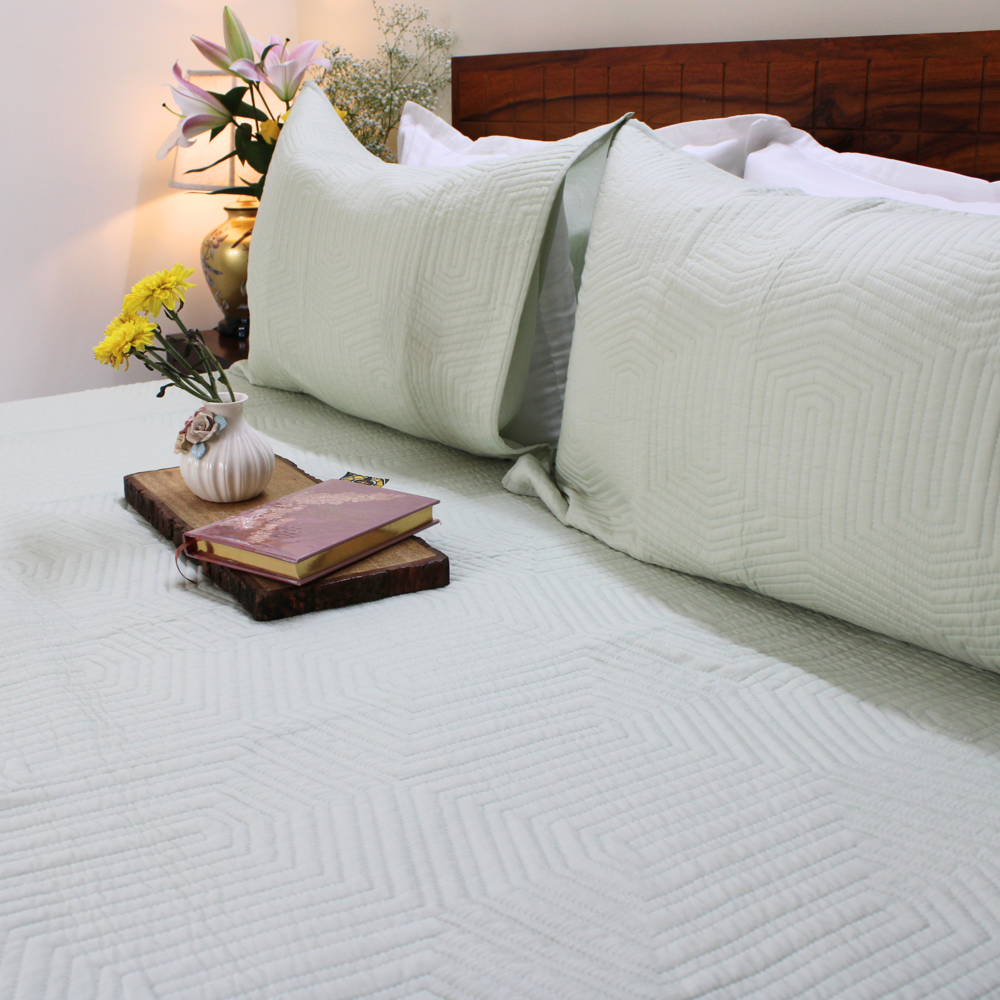 Serene Stich Quilted Bed Cover-PM