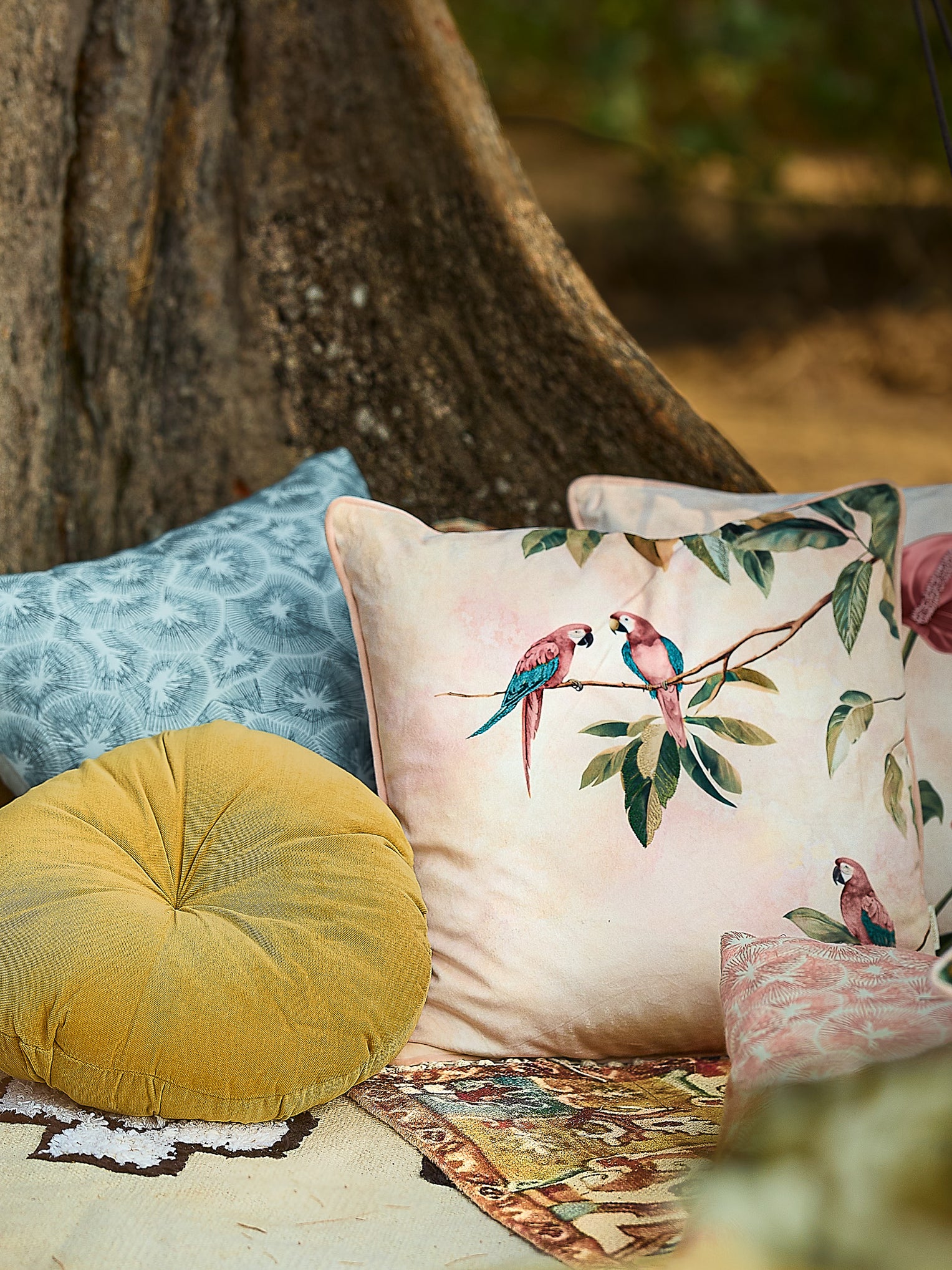 Keer - Multicolor Velvet Cushion Cover