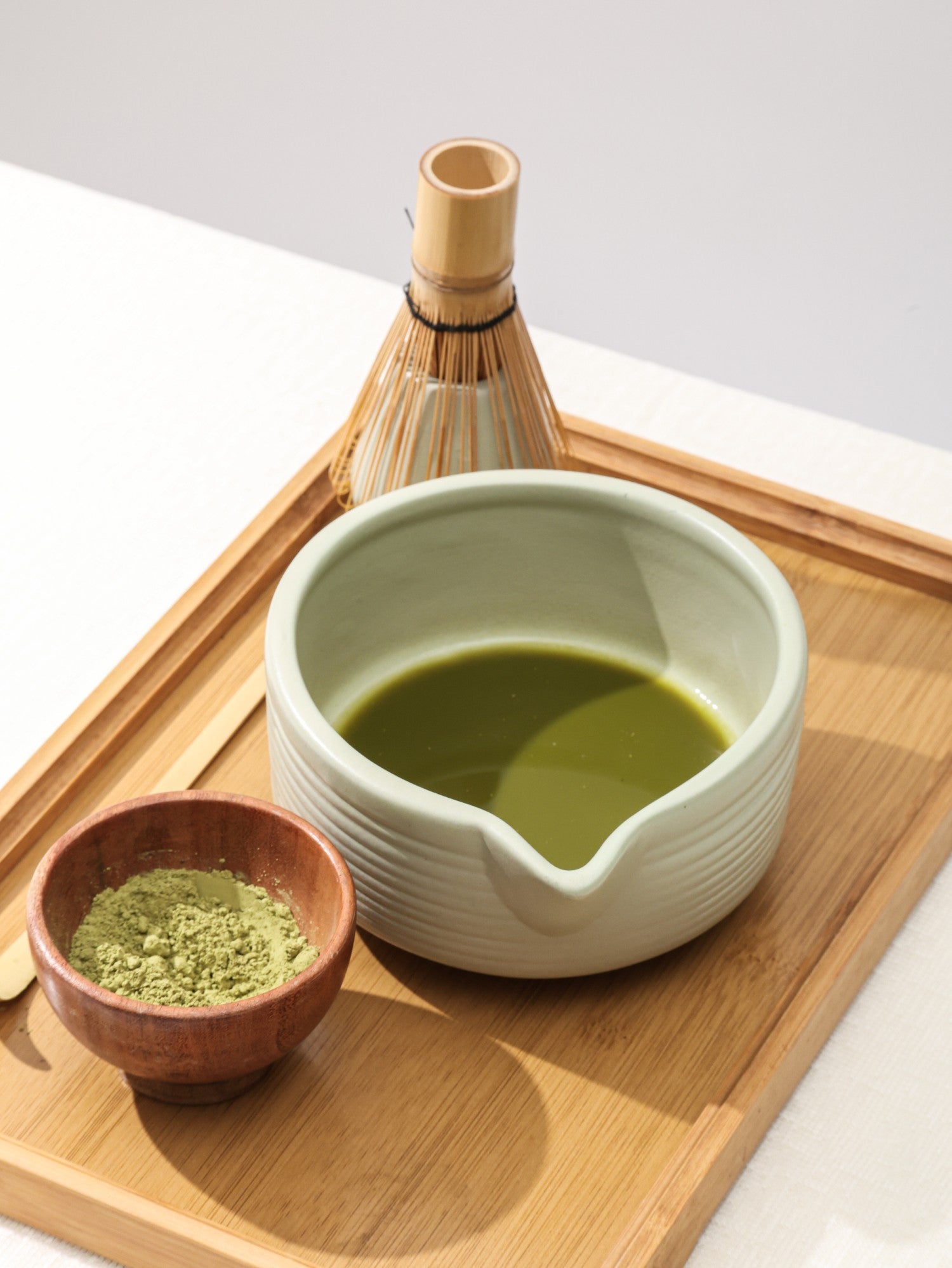 Matcha Tea Mixing Bowl & Whisk Holder Set - Ribbed Design