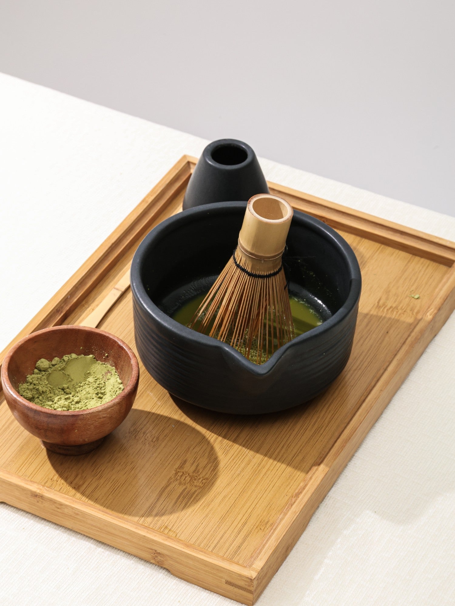 Matcha Tea Mixing Bowl & Whisk Holder Set - Ribbed Design